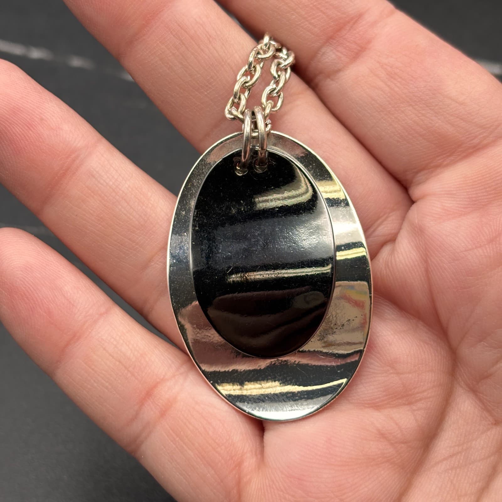 Silver Tone Oval Layered Pendant Necklace Women Black Modern Minimalist Chain - Thumbnail 9