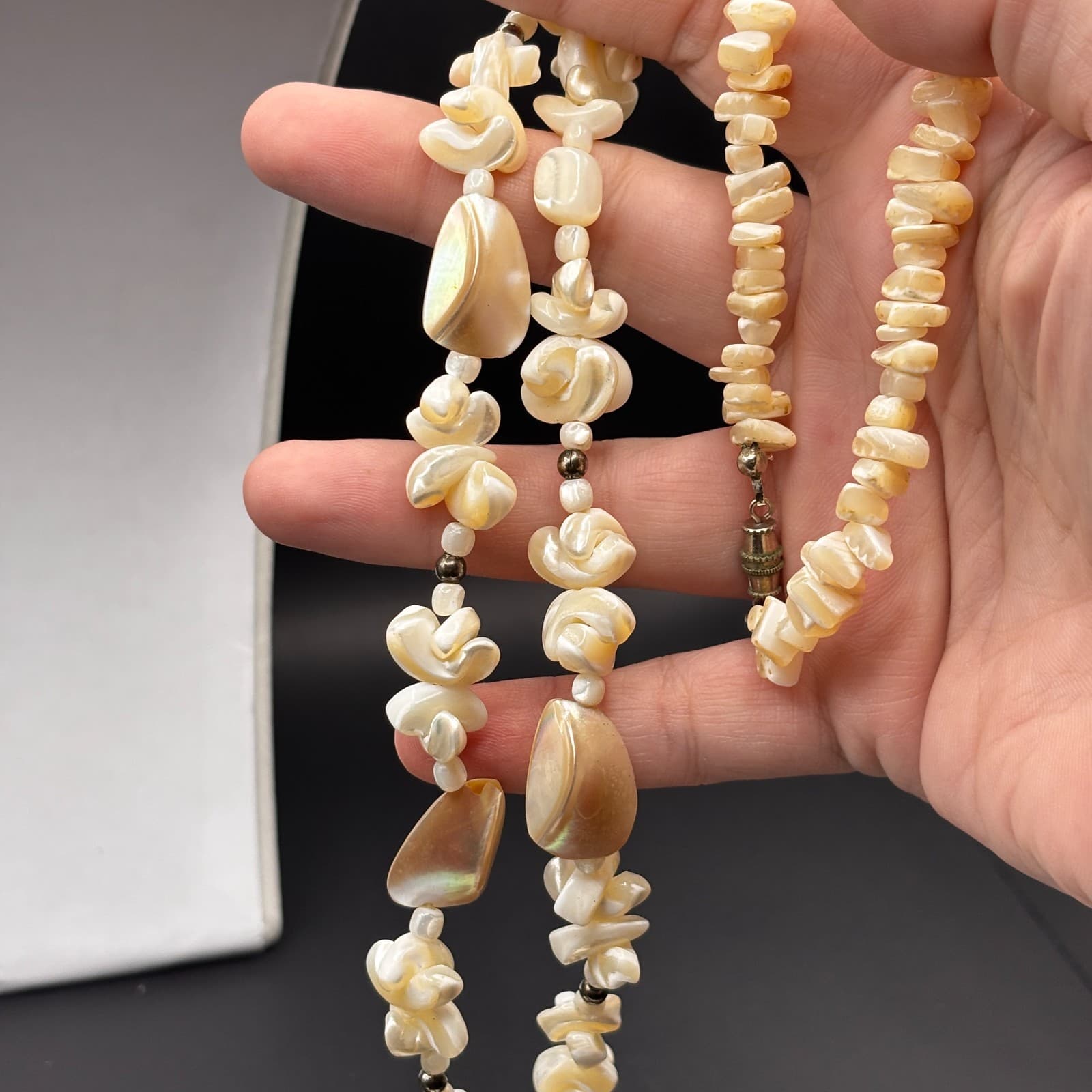 Vintage Mother of Pearl Shell Chip Flower Necklace Choker Beach Boho Jewelry - Thumbnail 3