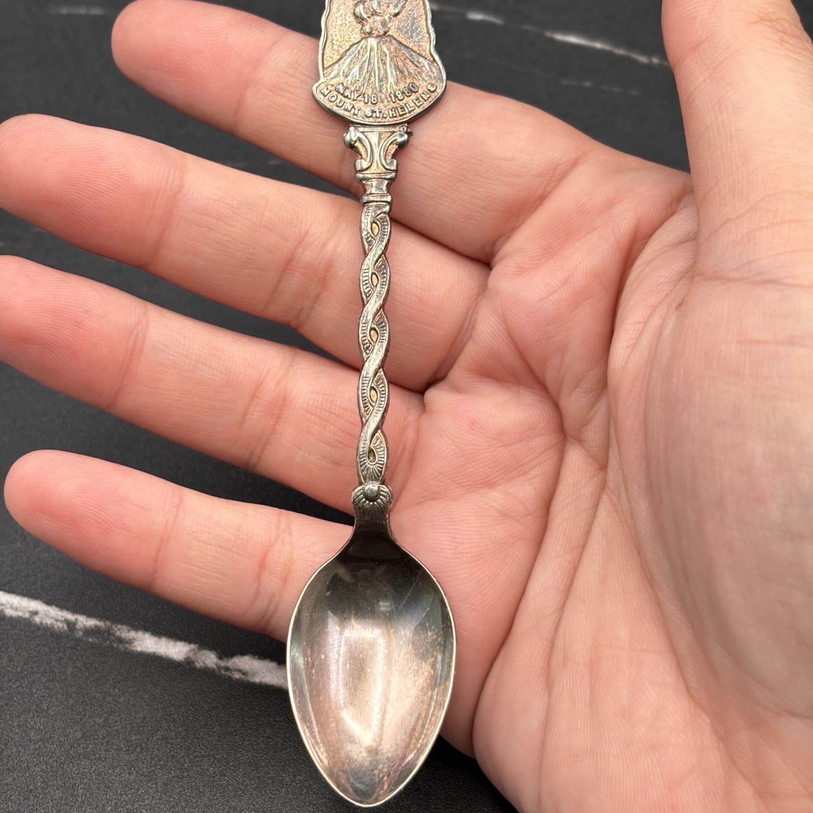 VTG 80s Mount St. Helens Souvenir Collector Spoon Volcano Eruption Silver Tone - Thumbnail 12