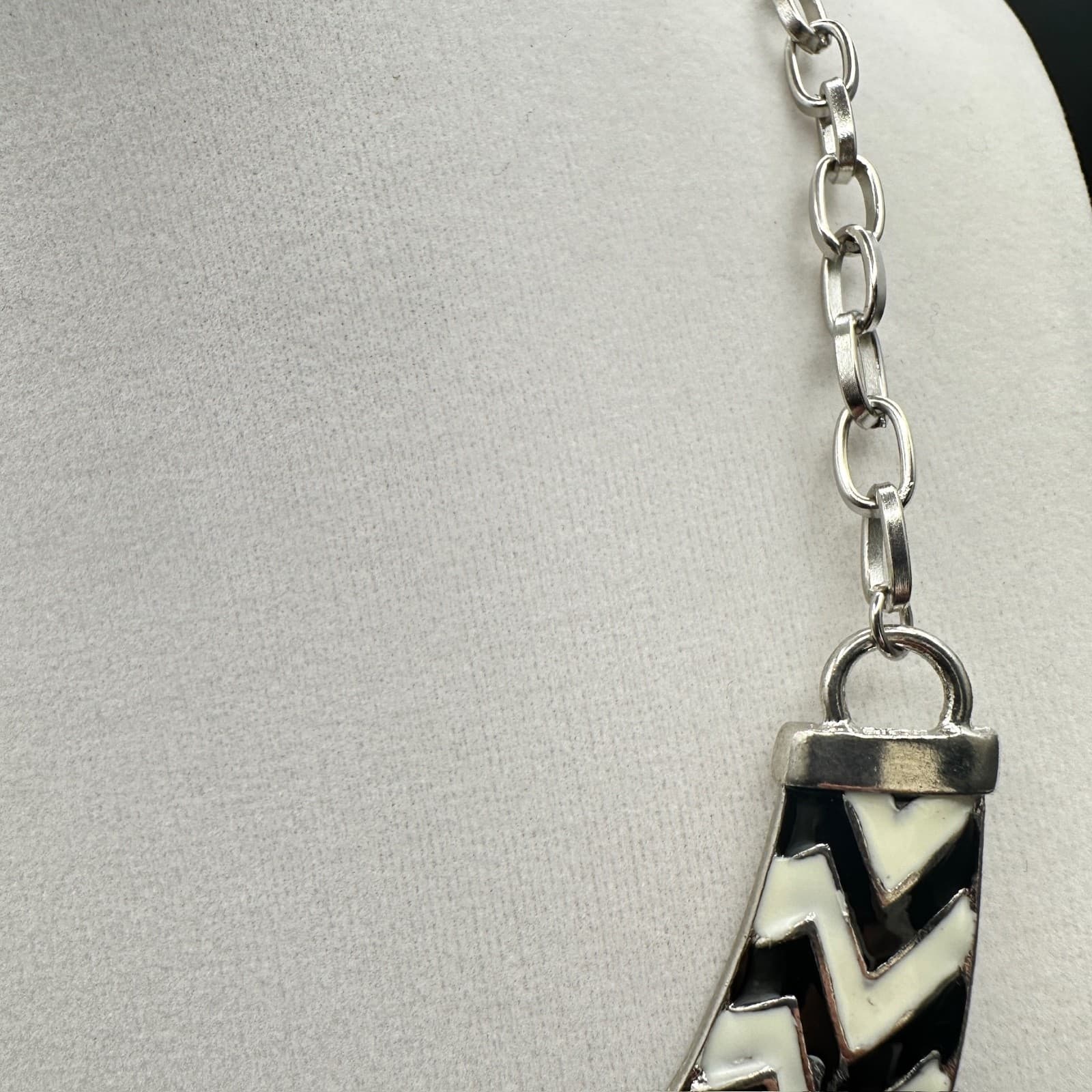 Vintage Cookie Lee Aztec Tribal Enamel Bib Collar Necklace Black White Boho Y2k - Thumbnail 5