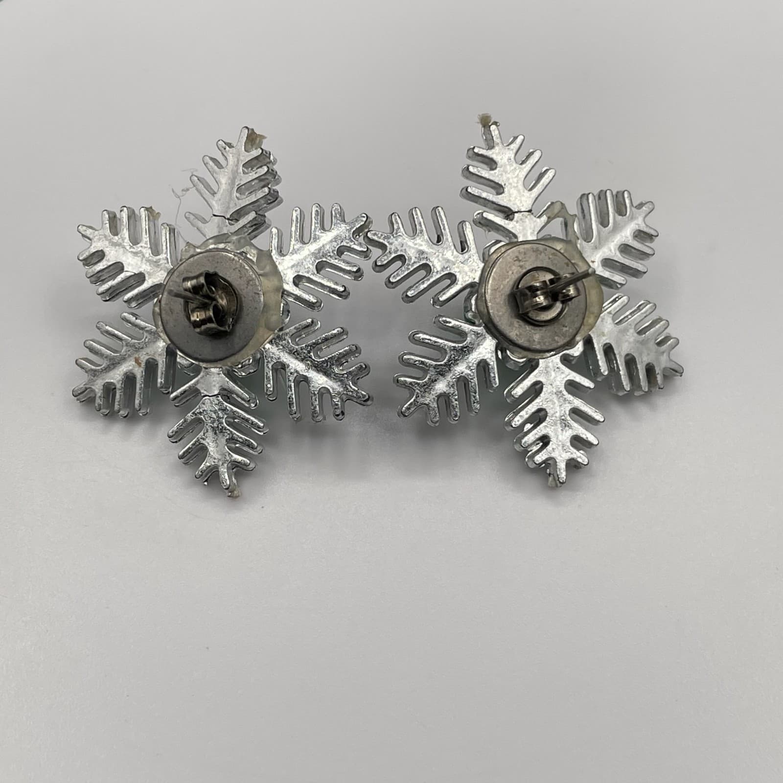 Vintage Holiday Snowflake Stud Earrings Silver Tone Green Ball Christmas Winter - Thumbnail 5