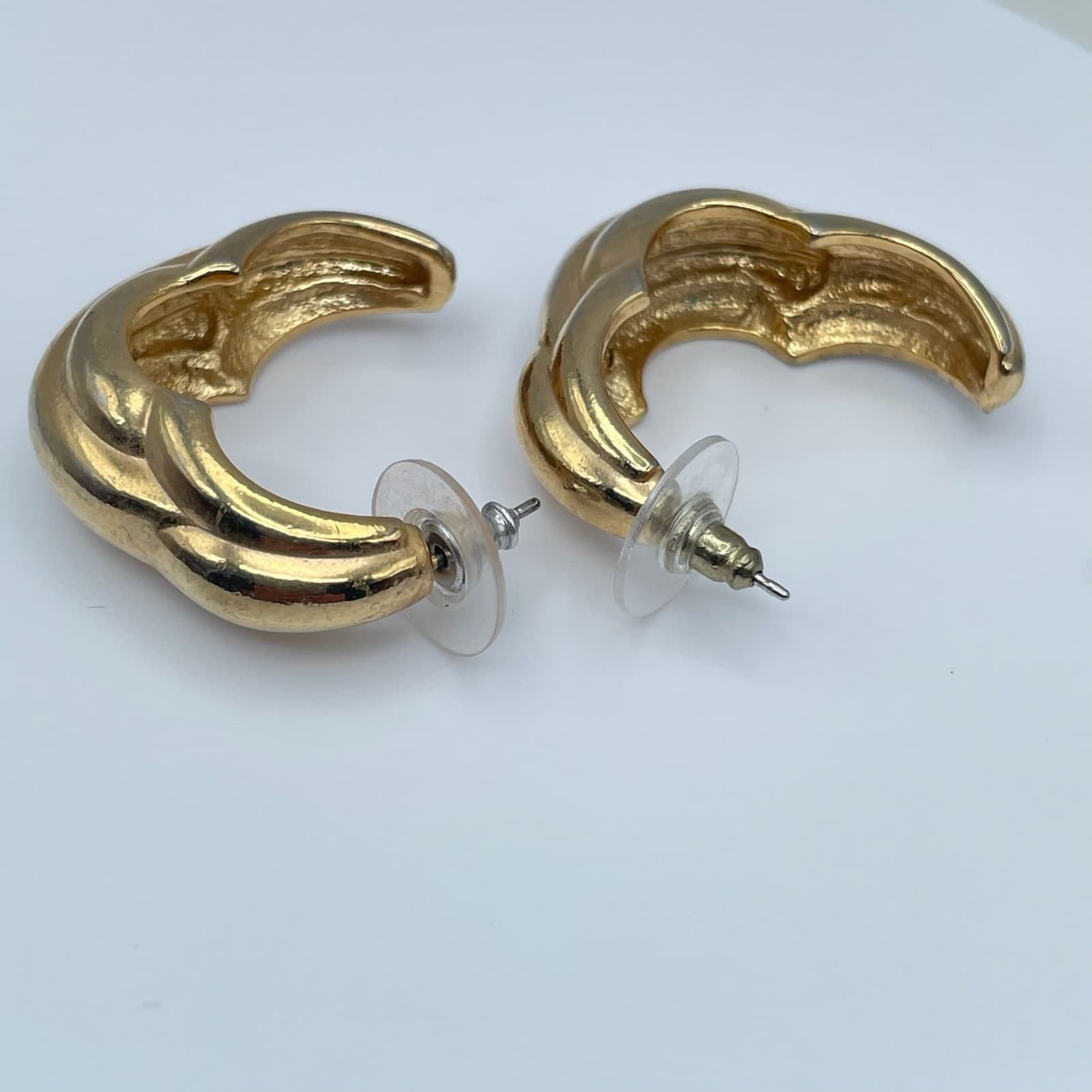 Vintage 80 Chunky Gold Puffy Sculptural Wavy Crescent Moon Hoop Earrings Jewelry - Thumbnail 4