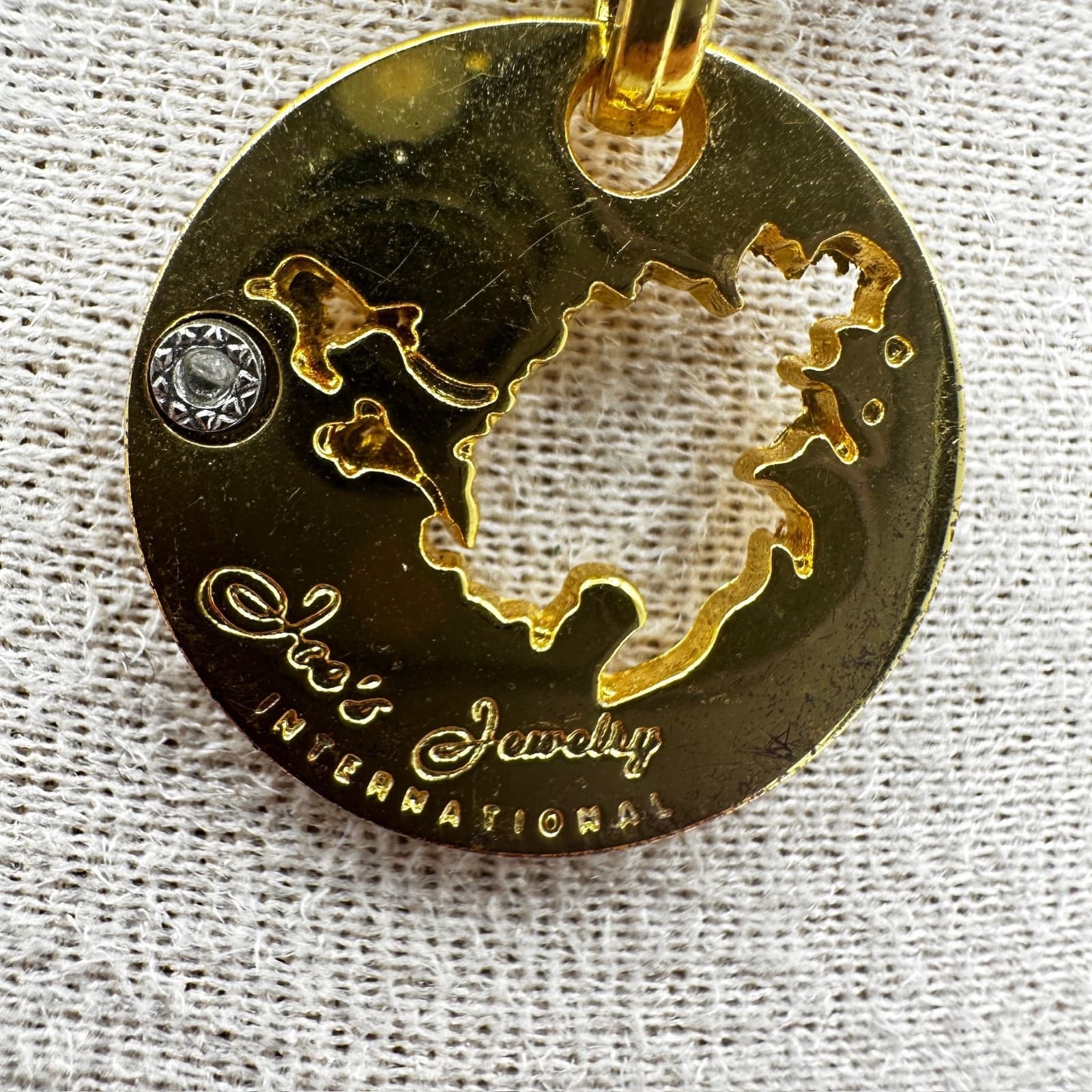 Vintage Jas's Jewelry Gold Tone World Map Pendant Necklace Medallion Y2K 90s - Thumbnail 5