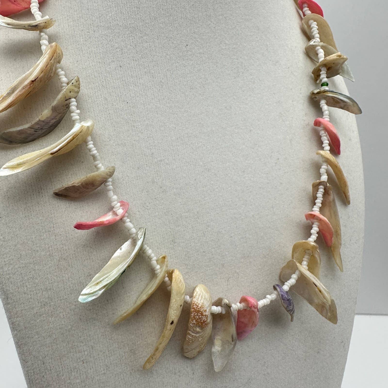 Vintage 90s Dyed Shell Glass Bead Necklace Pink Neutral Boho Beach Jewelry - Thumbnail 2