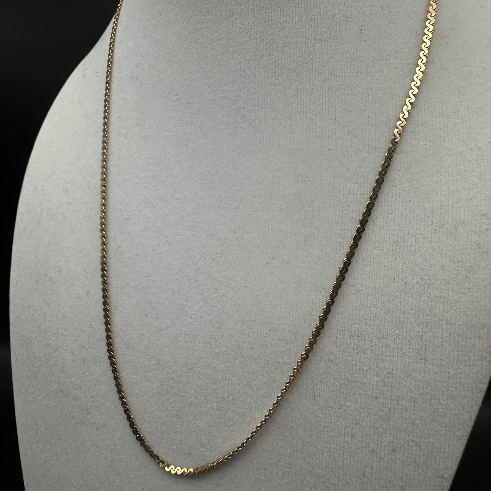 Vintage 90s Gold Tone Wavy Snake Chain Necklace Diamond Cut Link Hook Jewelry - Thumbnail 5