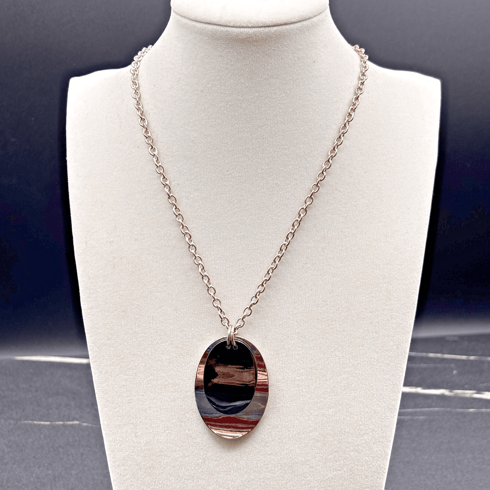 Silver Tone Oval Layered Pendant Necklace Women Black Modern Minimalist Chain - Thumbnail 2