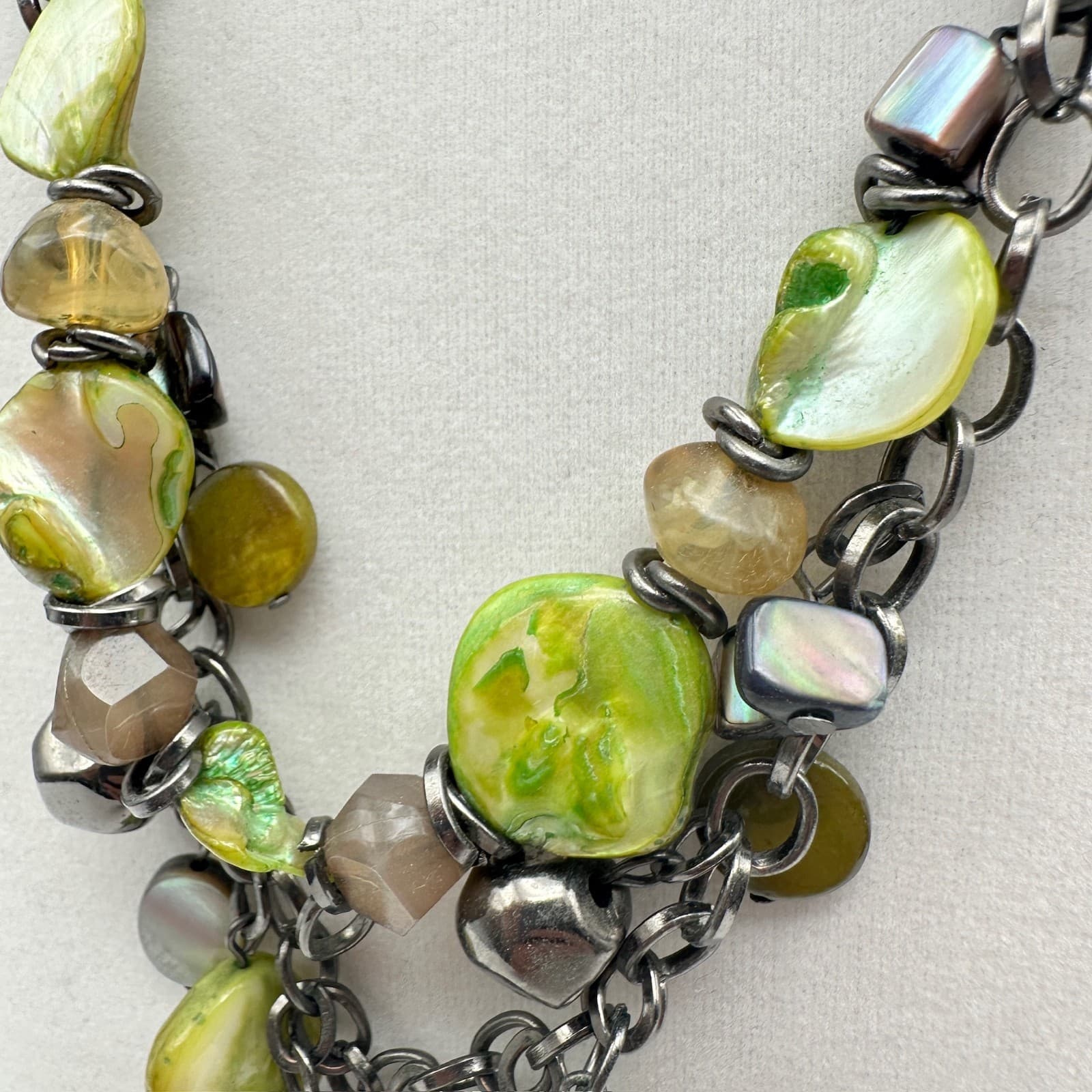 Vintage 90s Boho Statement Necklace Shell Abalone Large Medallion Womens jewelry - Thumbnail 4