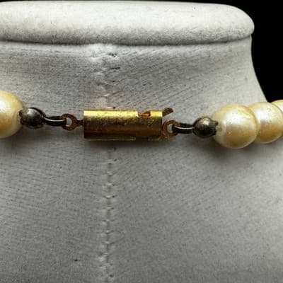 Vintage Green Glass & White Pearl Beaded Necklace Statement Classic Jewelry 90s - Thumbnail 6