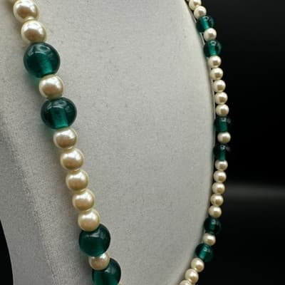 Vintage Green Glass & White Pearl Beaded Necklace Statement Classic Jewelry 90s - Thumbnail 5