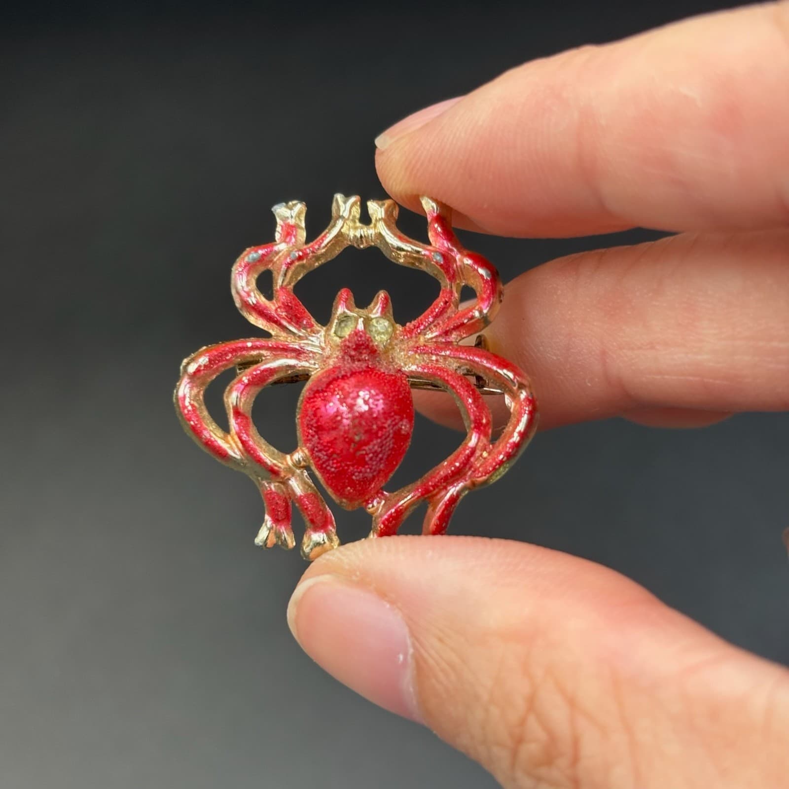 Vintage VTG Gold Tone Spooky Spider Red Enamel Brooch Set with Clip Doorknocker - Thumbnail 13