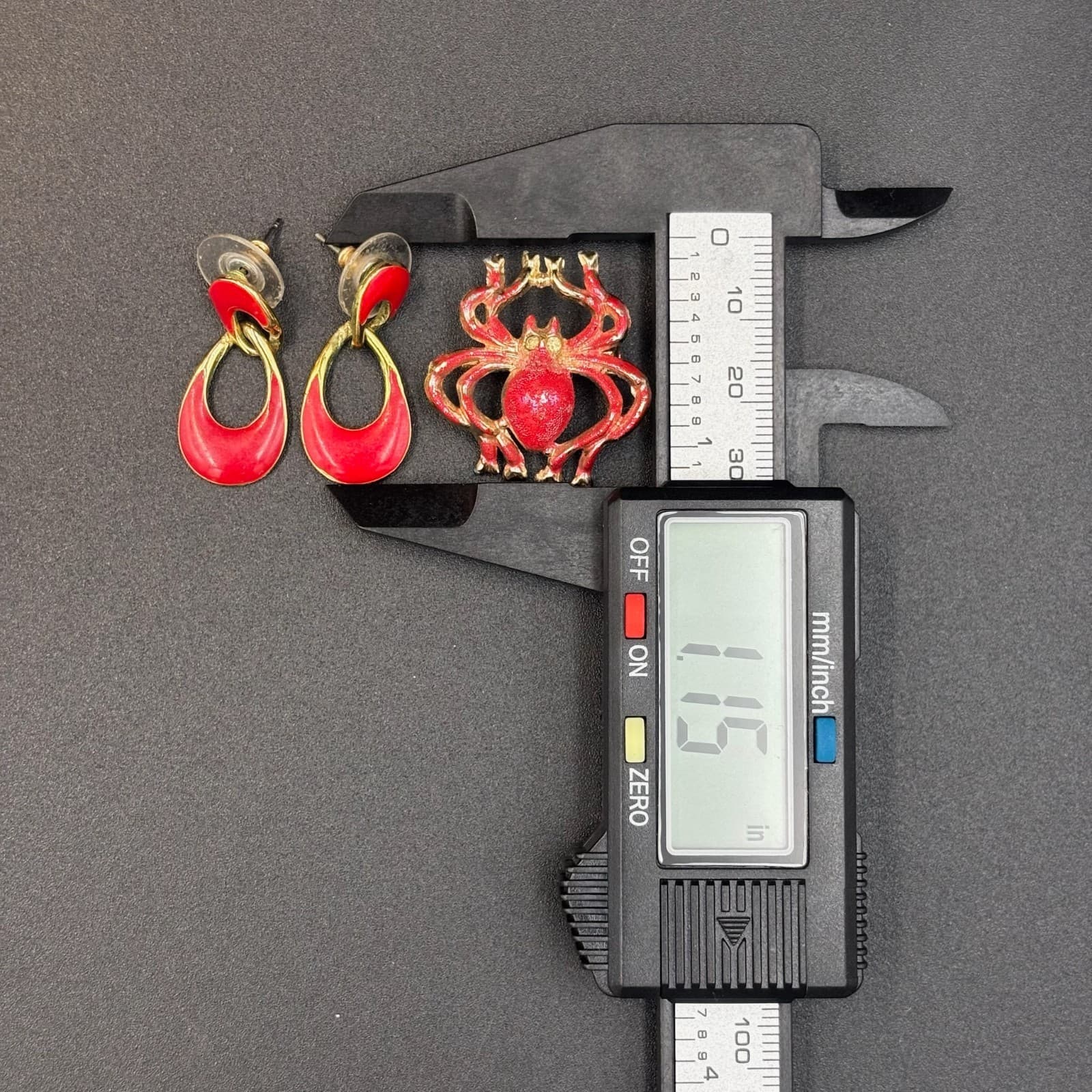 Vintage VTG Gold Tone Spooky Spider Red Enamel Brooch Set with Clip Doorknocker - Thumbnail 14