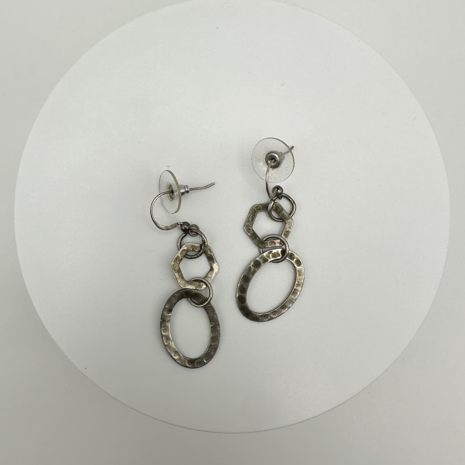 Vintage Y2K Geometric Dangle Earrings Silver Tone Hammered Link Women's Jewelry - Thumbnail 5