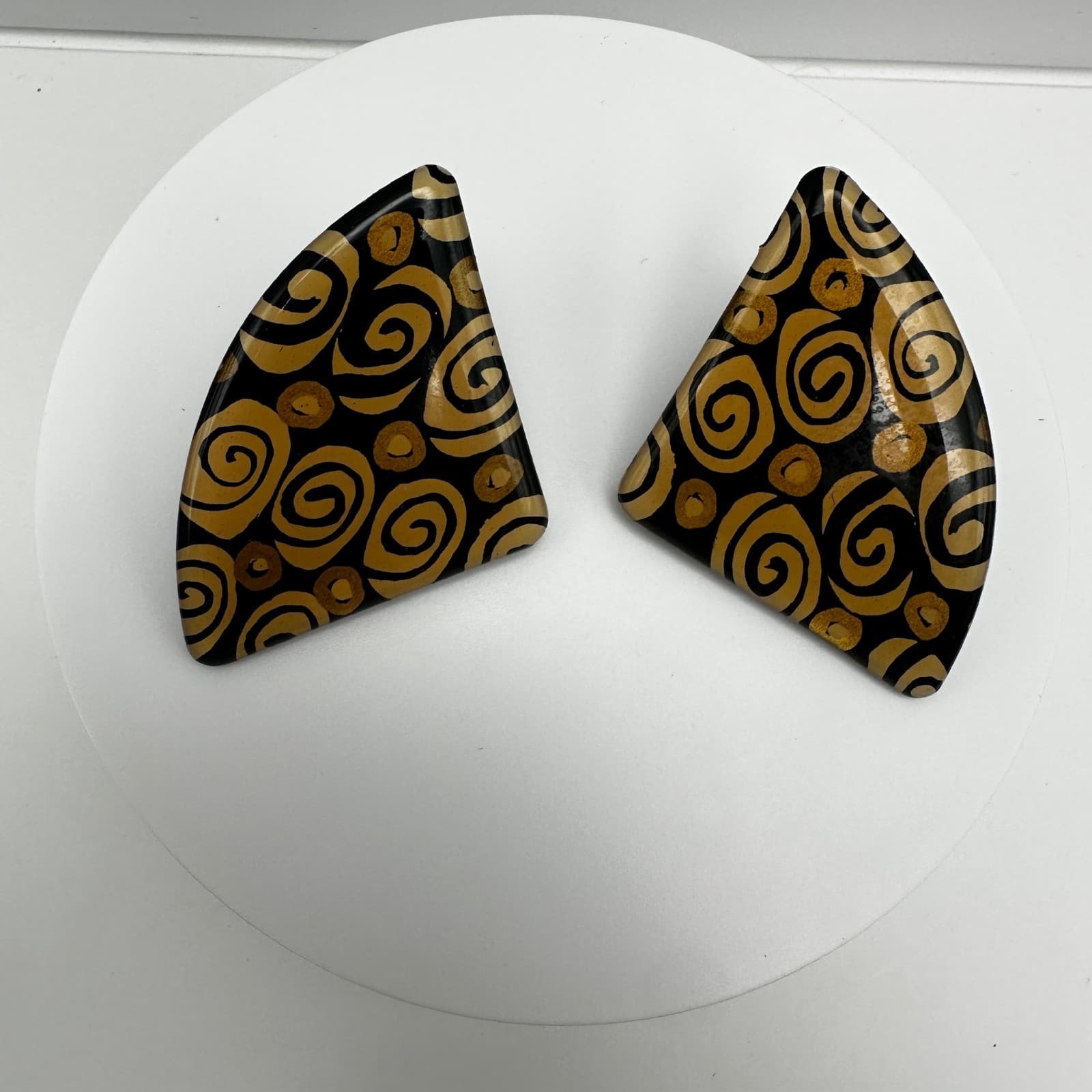 Vintage 90s Statement Black Beige Swirl Design Geometric Clip-On Earring Jewelry - Image 1