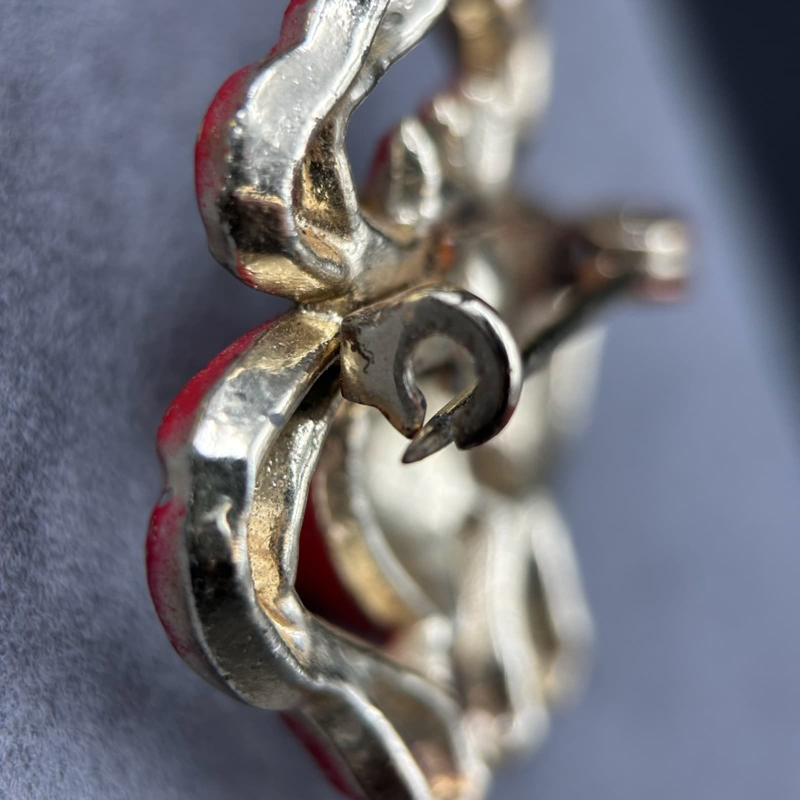 Vintage VTG Gold Tone Spooky Spider Red Enamel Brooch Set with Clip Doorknocker - Thumbnail 6