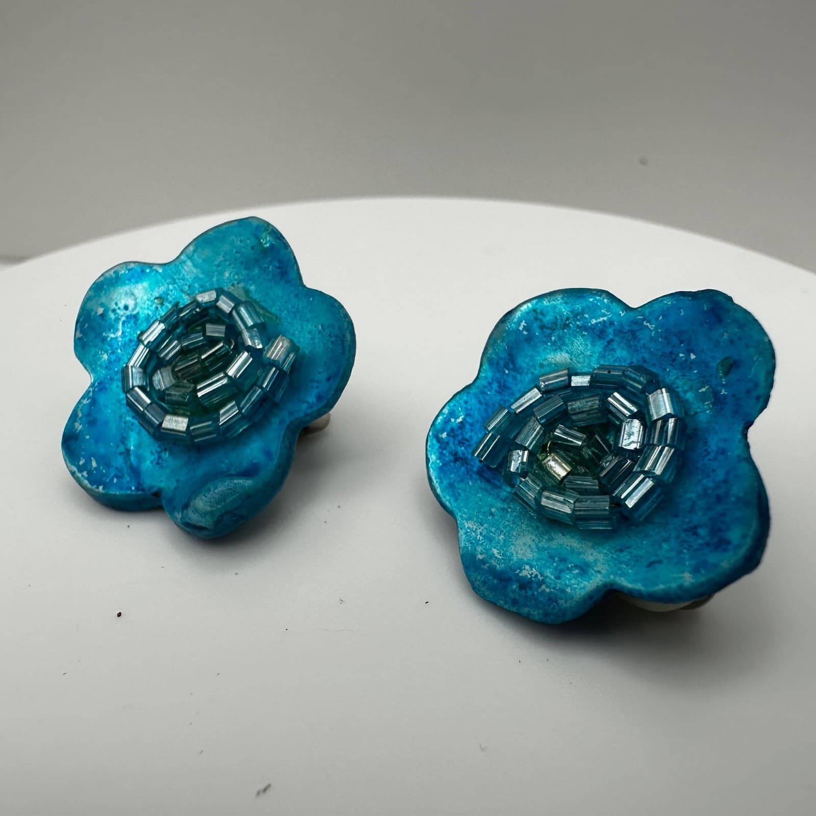 Vintage 90s iridescent blue floral earrings clear seed bead spiral Jewelry - Thumbnail 5