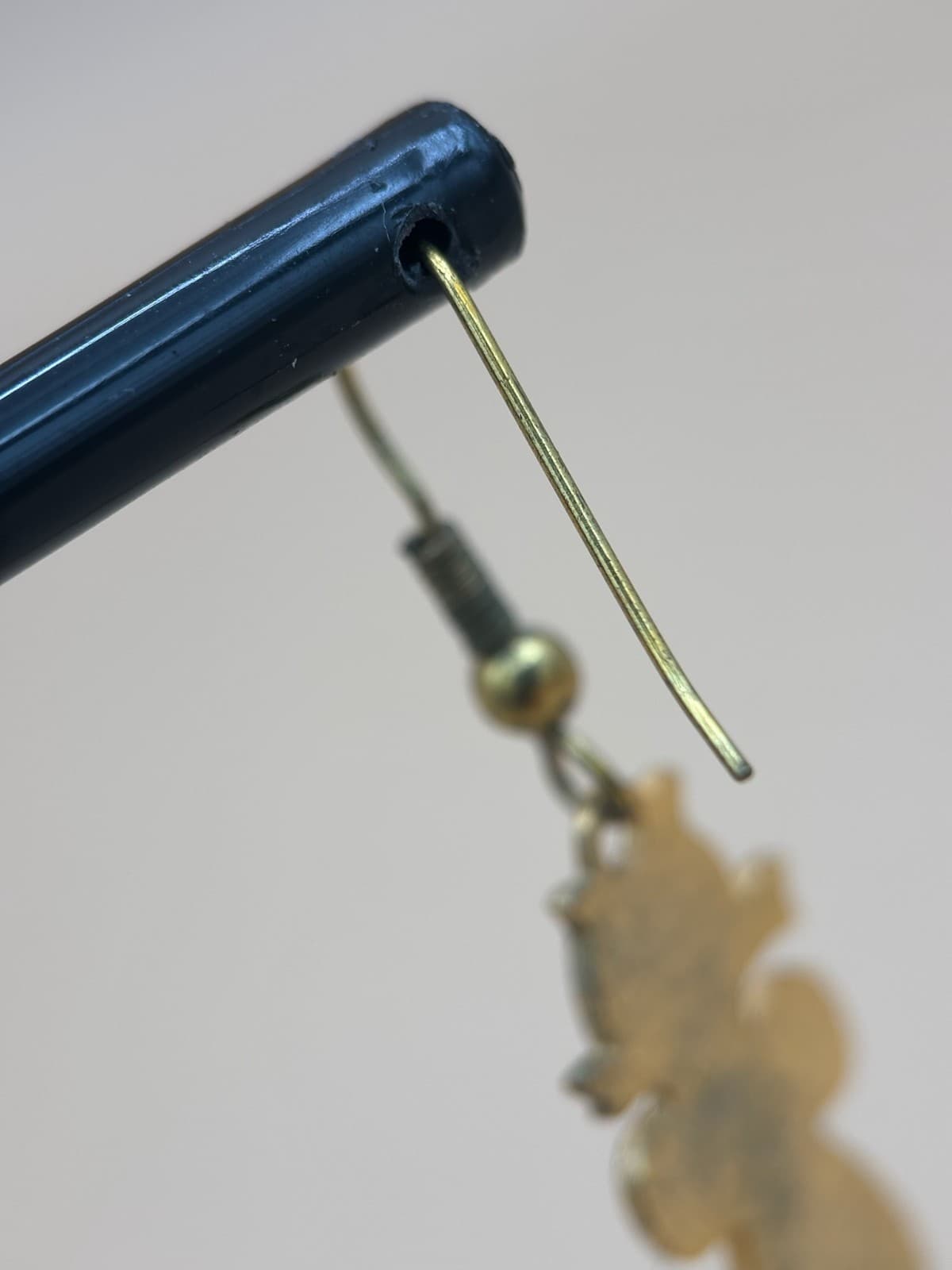 Vintage Cute Navy Blue Cat Dangle Gold-Tone Collectible Enamel Earrings - Thumbnail 4