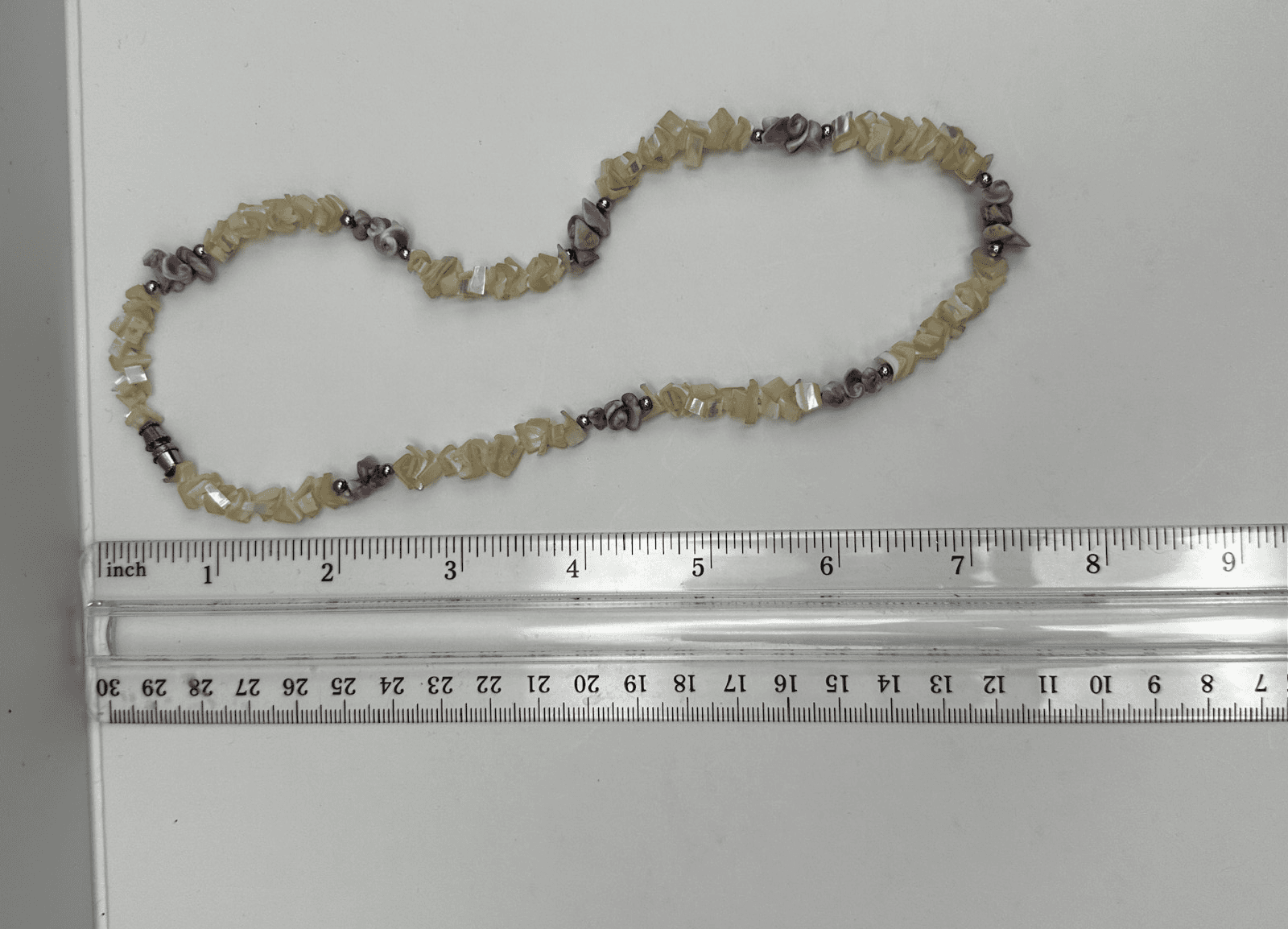 Vintage 90s Mother of Pearl & Dyed Chip Shell Beads Choker Necklace Jewelry - Thumbnail 6