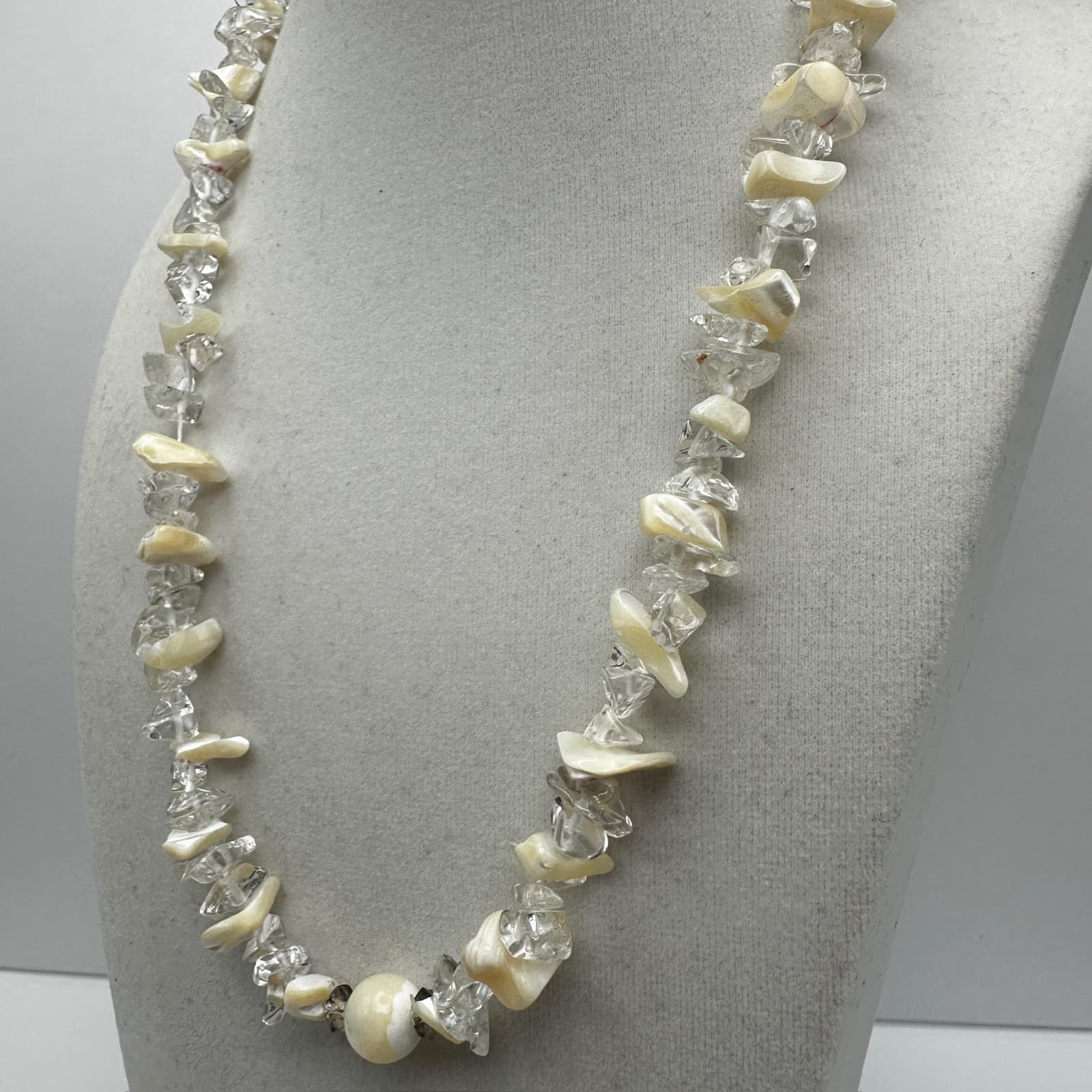 Vintage Y2K Mother of Pearl & Clear Glass Chip Necklace Choker Statement Jewelry - Thumbnail 4