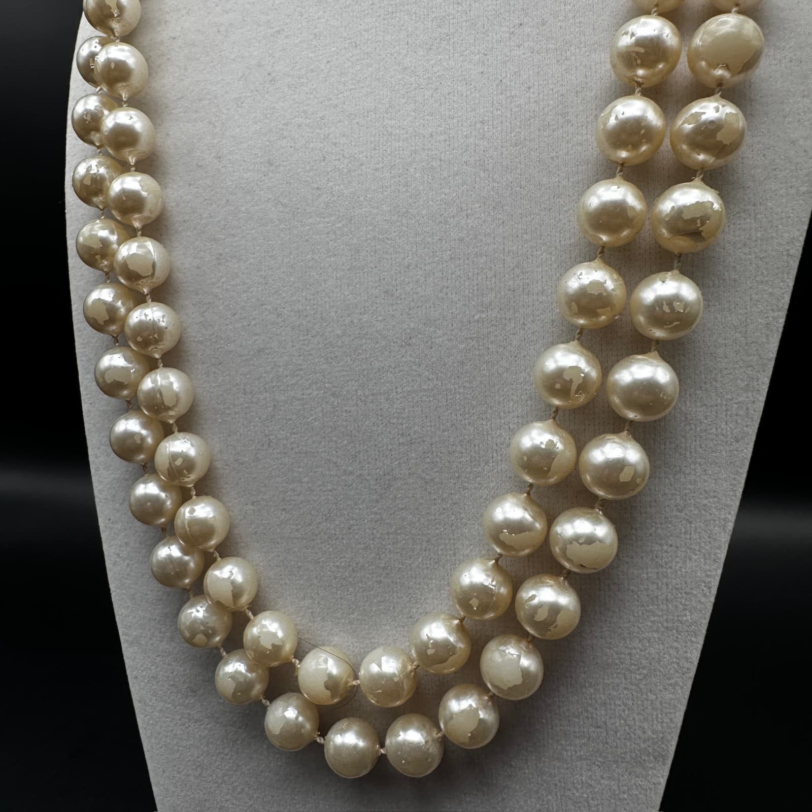 Vintage 90s Faux Ivory Cream Graduated Lucite Plastic Strand Necklace Jewelry - Thumbnail 3