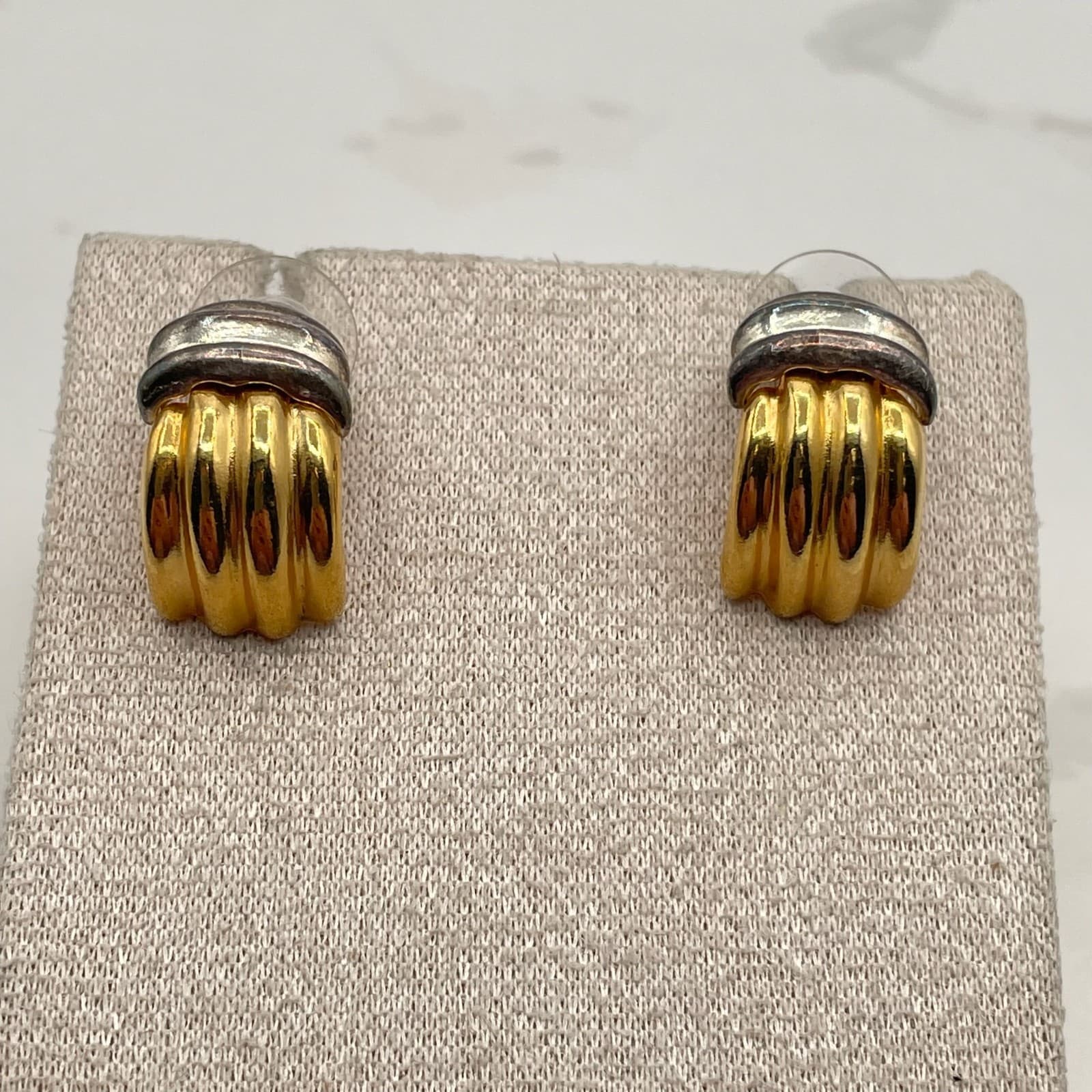 Vintage Two-Tone Ribbed Clip-On Earrings Gold & Silver Tone Chunky Hoop Style - Thumbnail 4