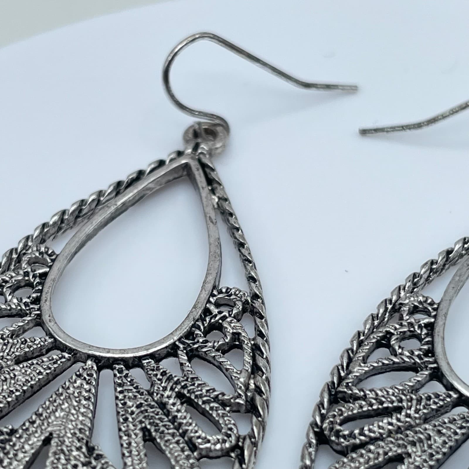 Vintage 90s Silver Tone Filigree Teardrop Dangle Earrings Boho Fashion Jewelry - Thumbnail 10