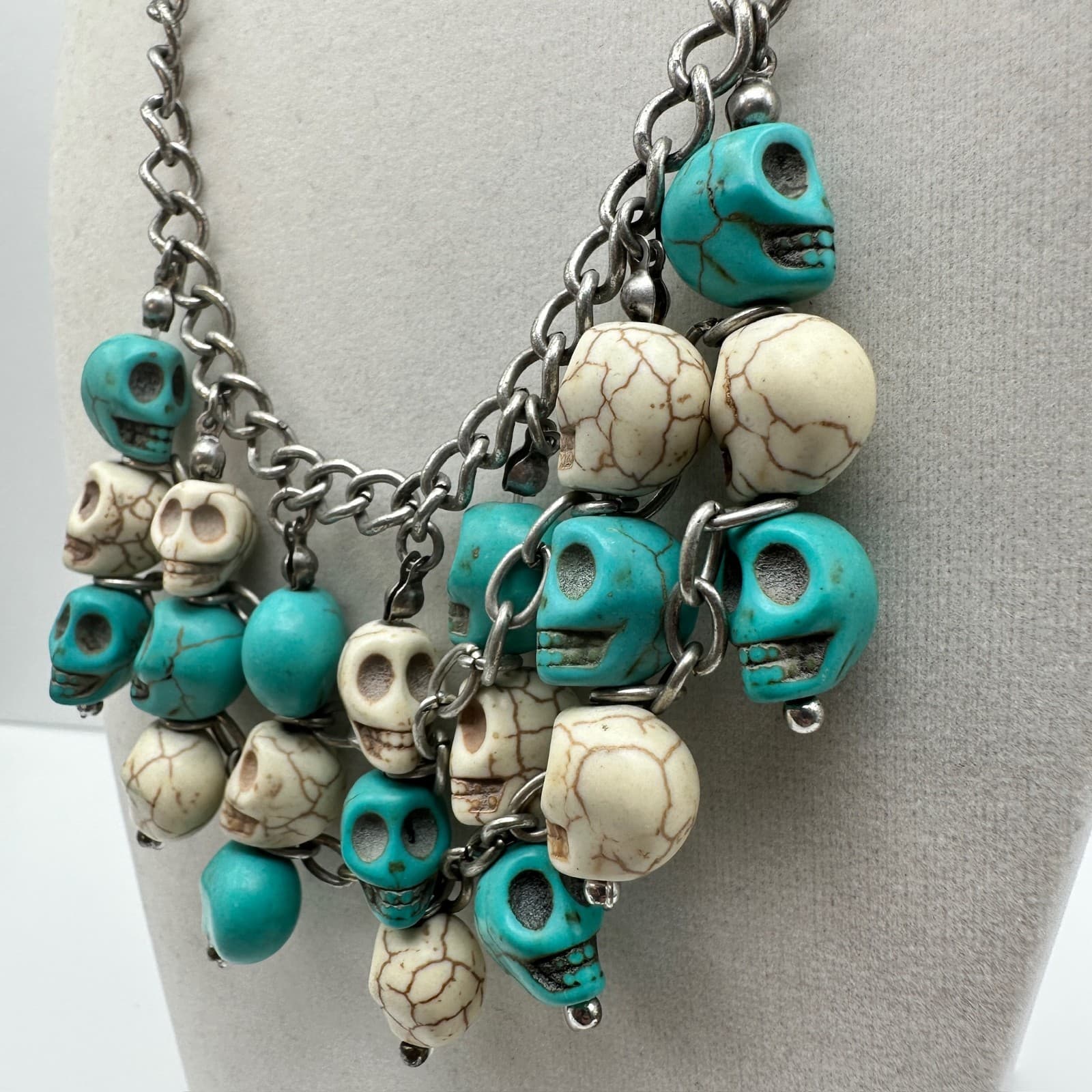 Vintage Skull Cluster Necklace Blue & Cream Bone Beaded Chunky Silver Tone Chain - Thumbnail 5