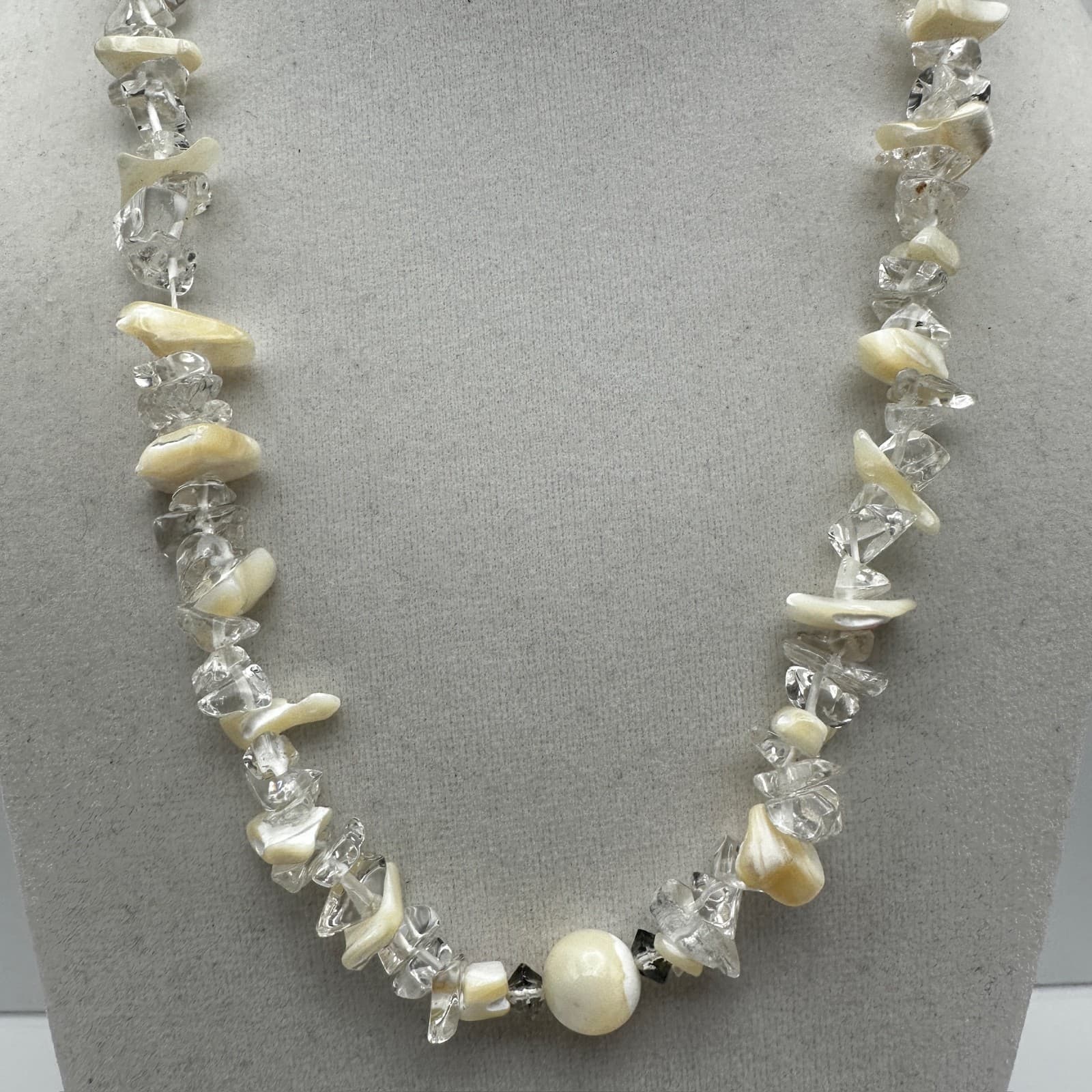 Vintage Y2K Mother of Pearl & Clear Glass Chip Necklace Choker Statement Jewelry - Thumbnail 2