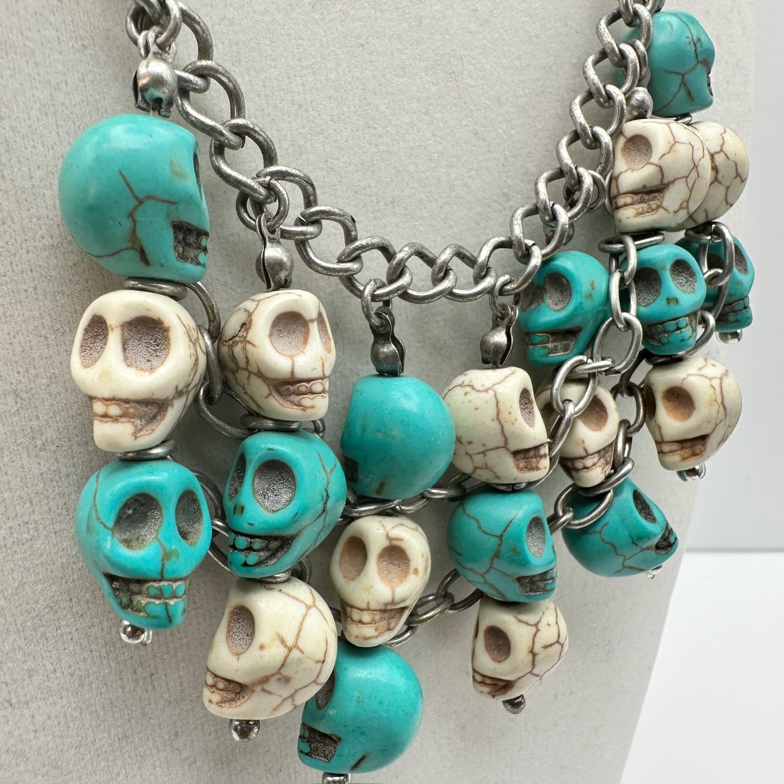 Vintage Skull Cluster Necklace Blue & Cream Bone Beaded Chunky Silver Tone Chain - Thumbnail 4