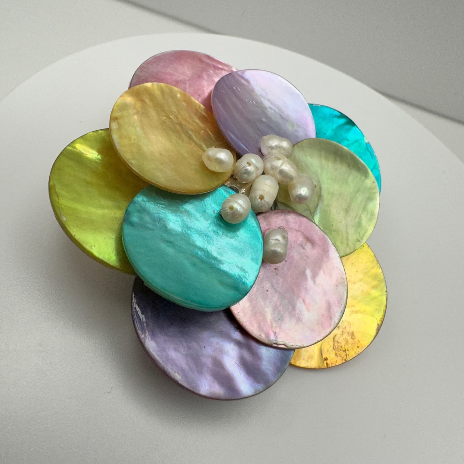 VTG Multicolor Pearl Brooch Flower Iridescent Round Discs Women's Jewellery - Thumbnail 3