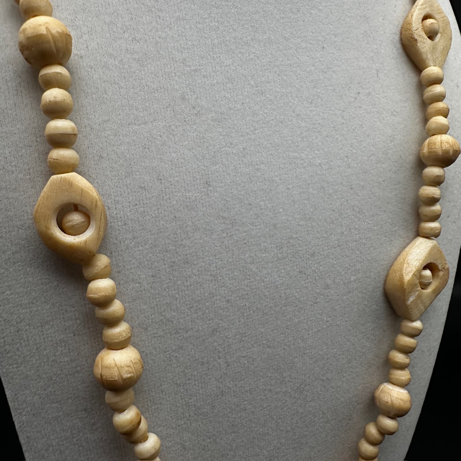 Vintage Boohoo Carved Bead Necklace | Tribal Hippie Style 80s 90s Jewelry - Thumbnail 6