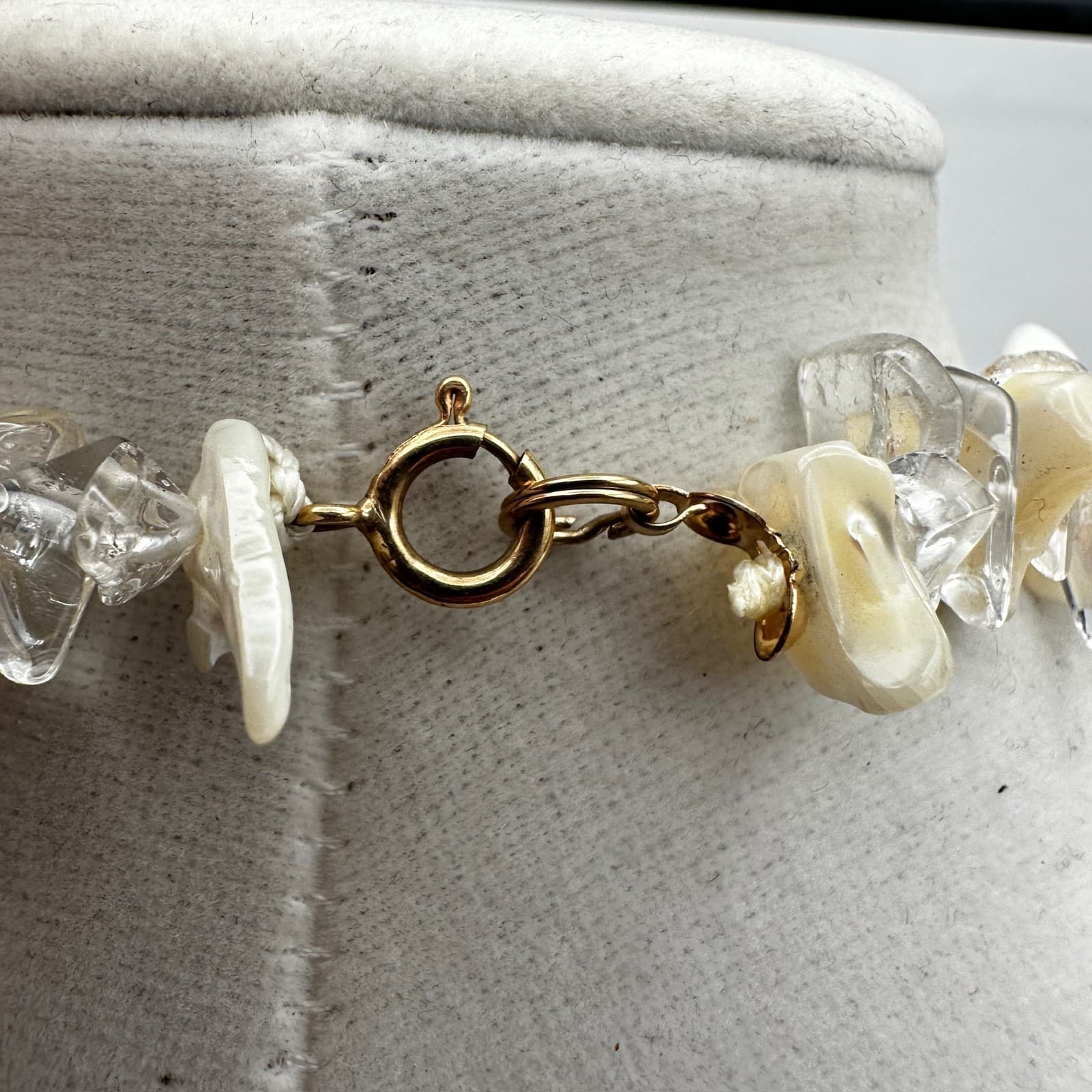 Vintage Y2K Mother of Pearl & Clear Glass Chip Necklace Choker Statement Jewelry - Thumbnail 5