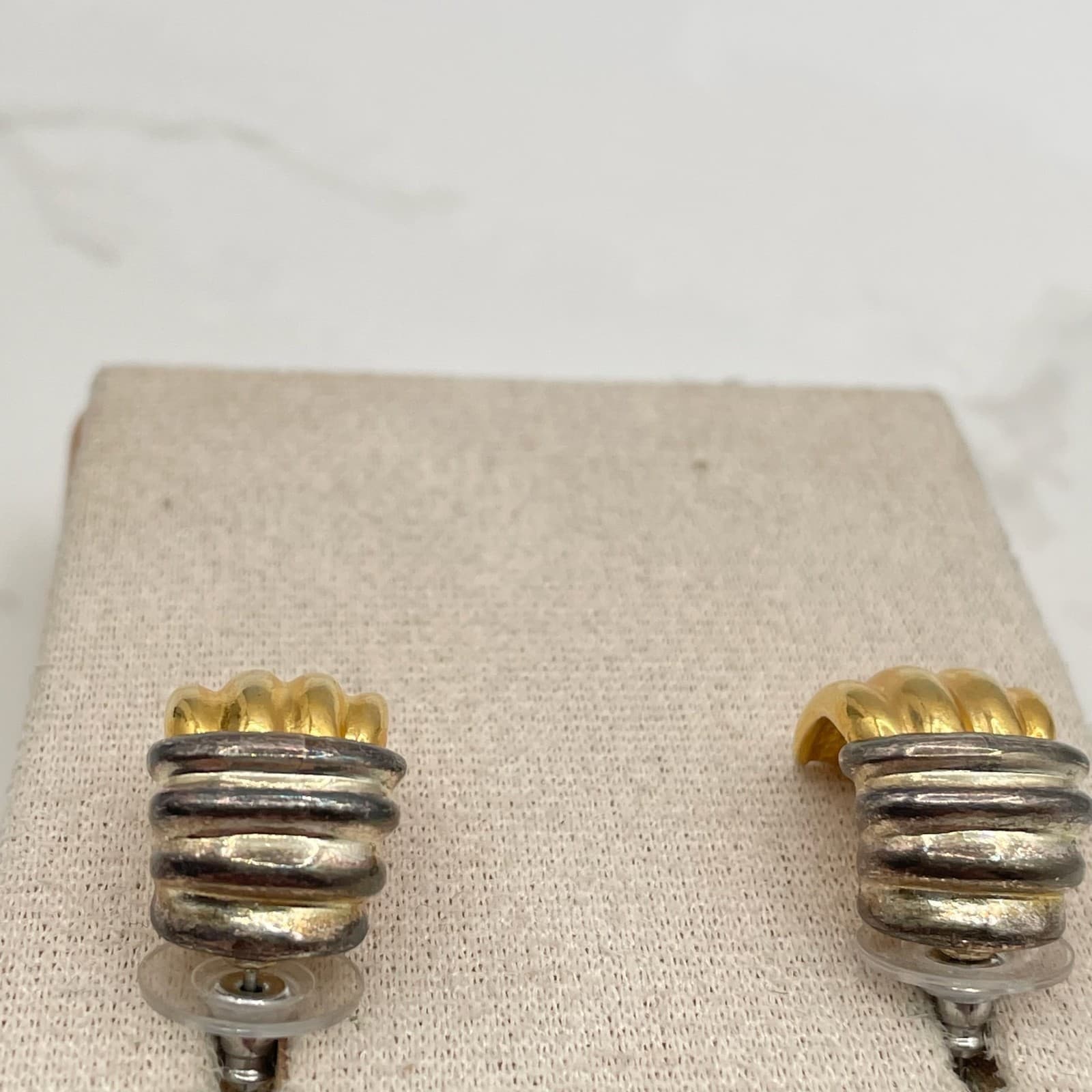 Vintage Two-Tone Ribbed Clip-On Earrings Gold & Silver Tone Chunky Hoop Style - Thumbnail 8