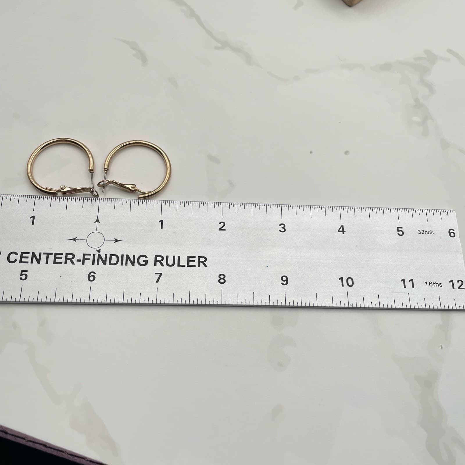 Vintage Gold Tone Leaver Back Hoop Earrings Classic Costume Jewelry Womens - Thumbnail 5