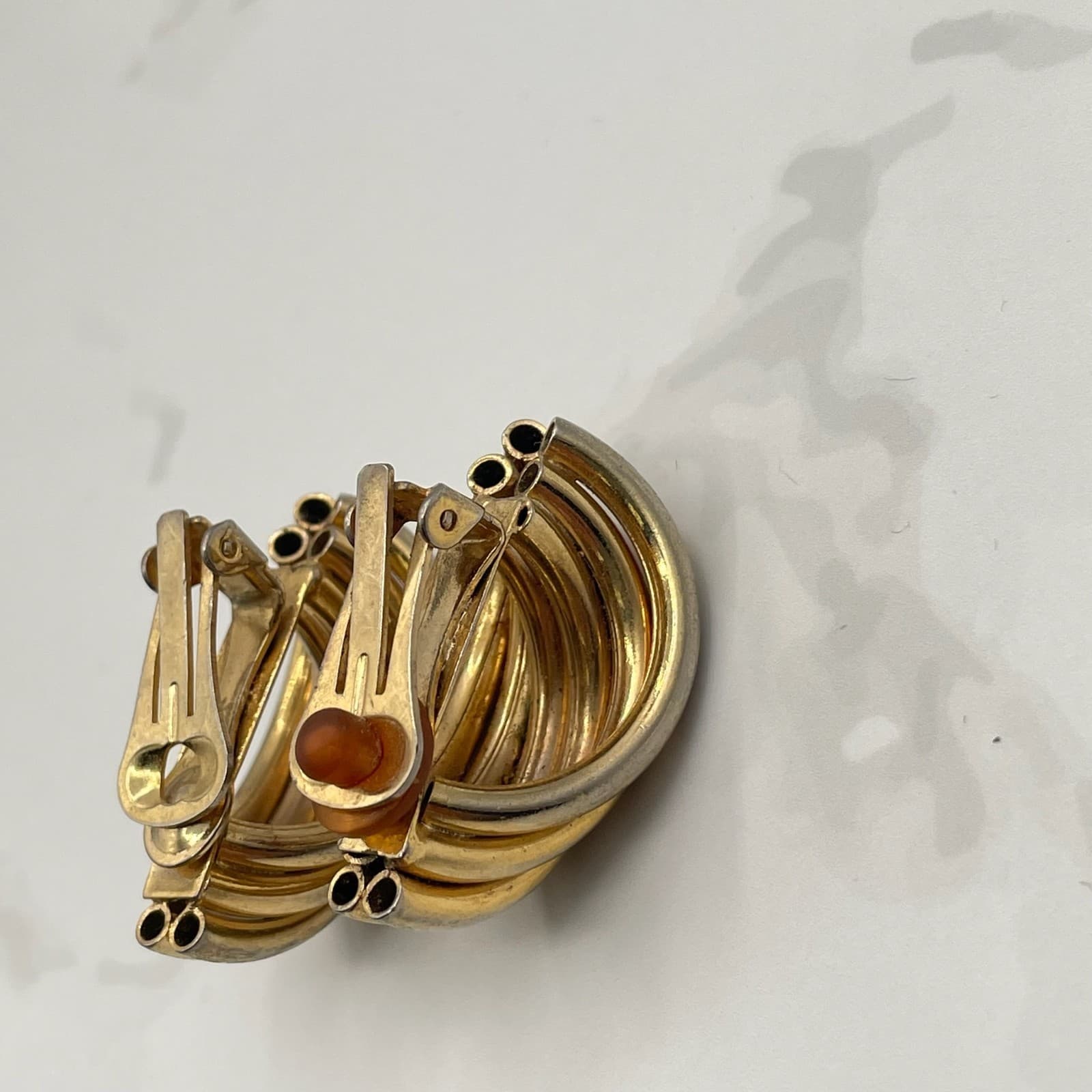 Vintage Gold-Tone Ribbed Clip On Earrings Dramatic Intertwined Design For Womens - Thumbnail 12