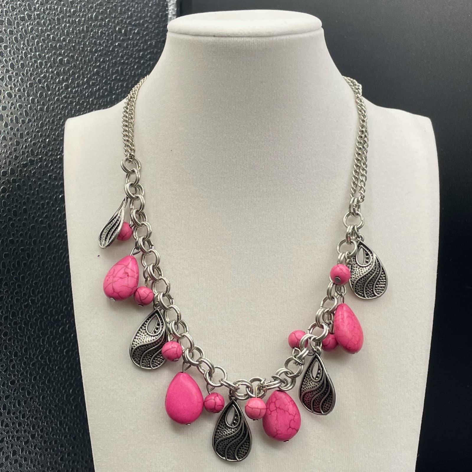Vintage Teardrops Pink Stones Silver Dangles Adjustable Circle Links Necklace - Image 1