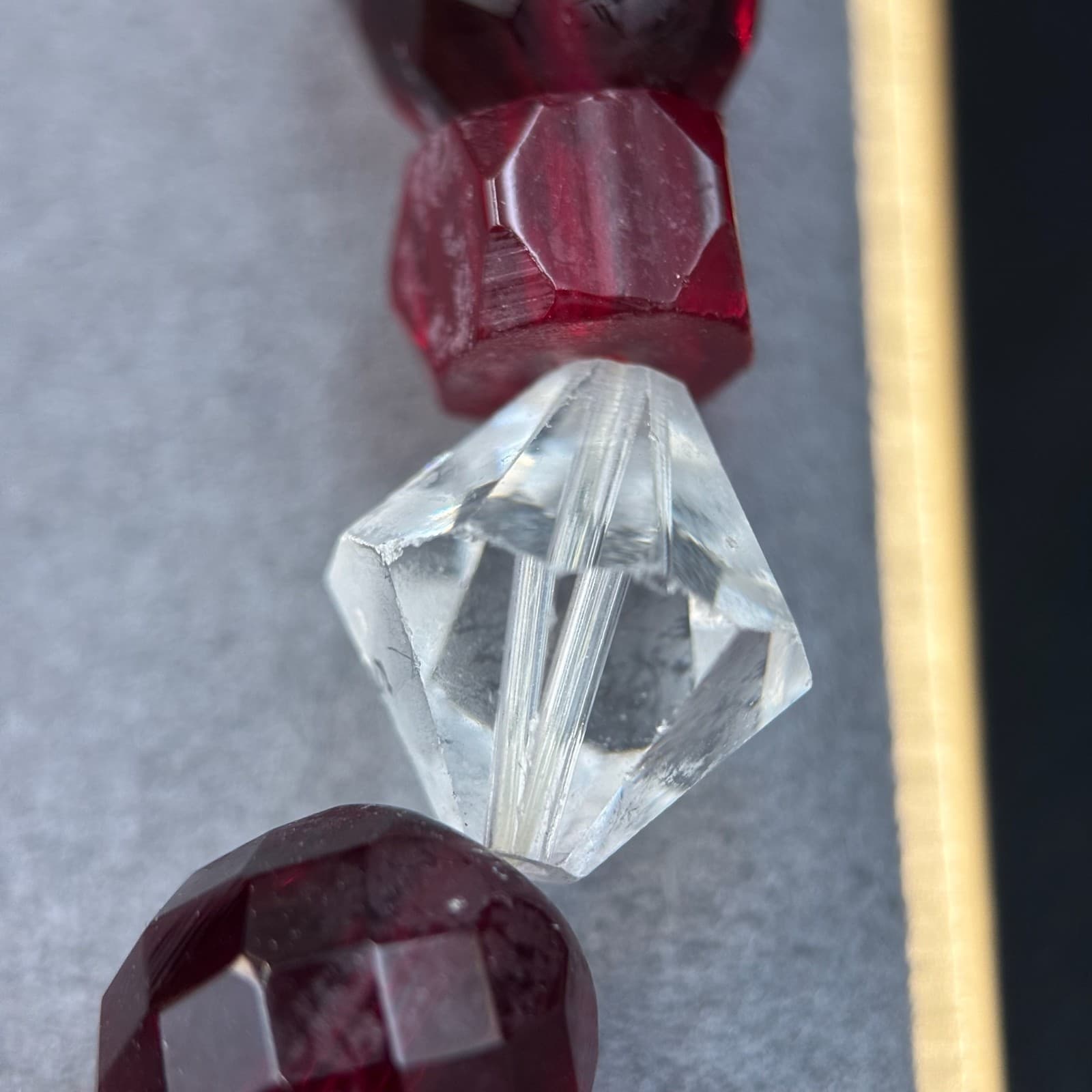 Vintage Women's Size 6 1/2" Red Clear Gold Crystal Beaded Stretch Bracelet - Thumbnail 5