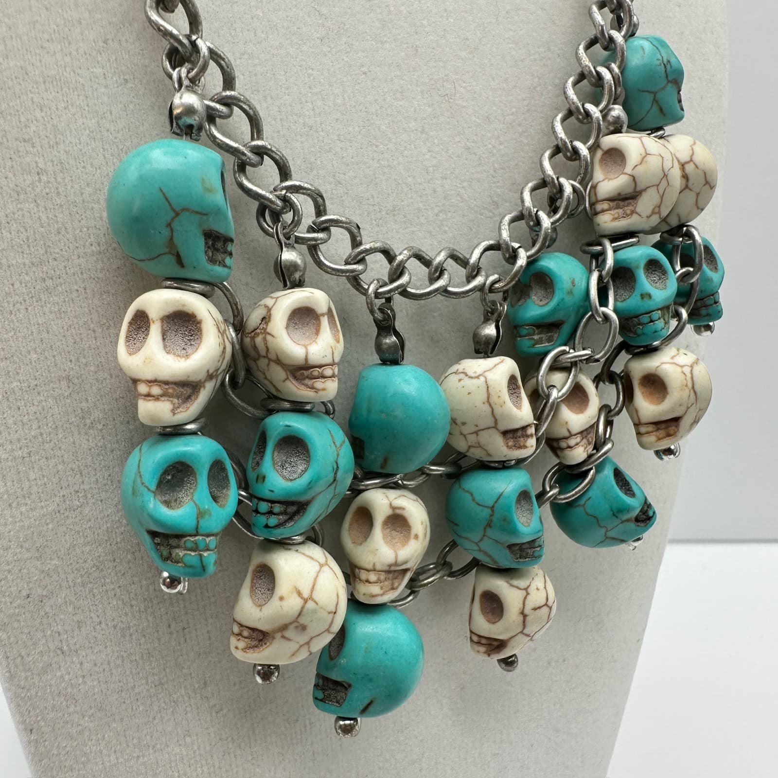 Vintage Skull Cluster Necklace Blue & Cream Bone Beaded Chunky Silver Tone Chain - Thumbnail 3