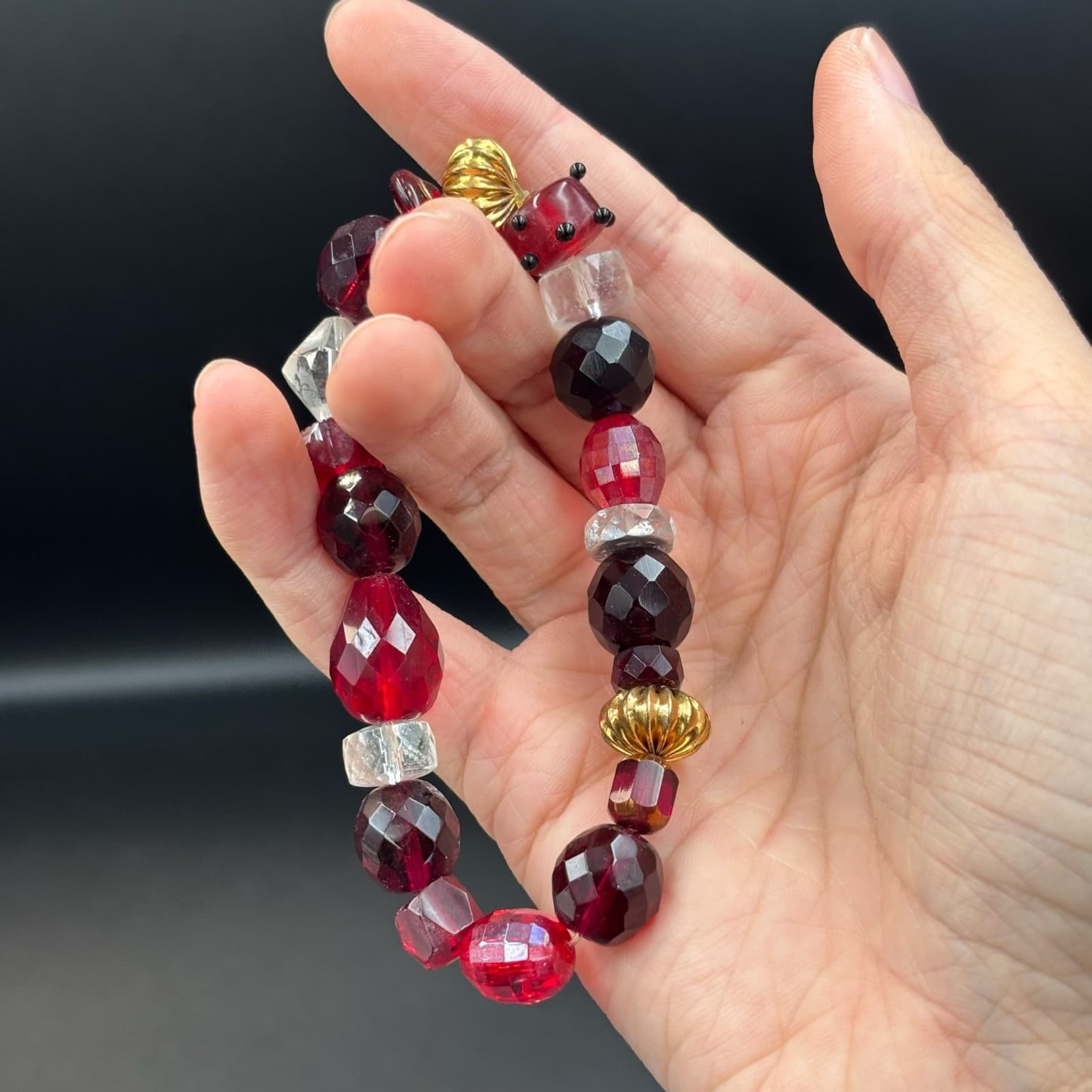 Vintage Women's Size 6 1/2" Red Clear Gold Crystal Beaded Stretch Bracelet - Thumbnail 2