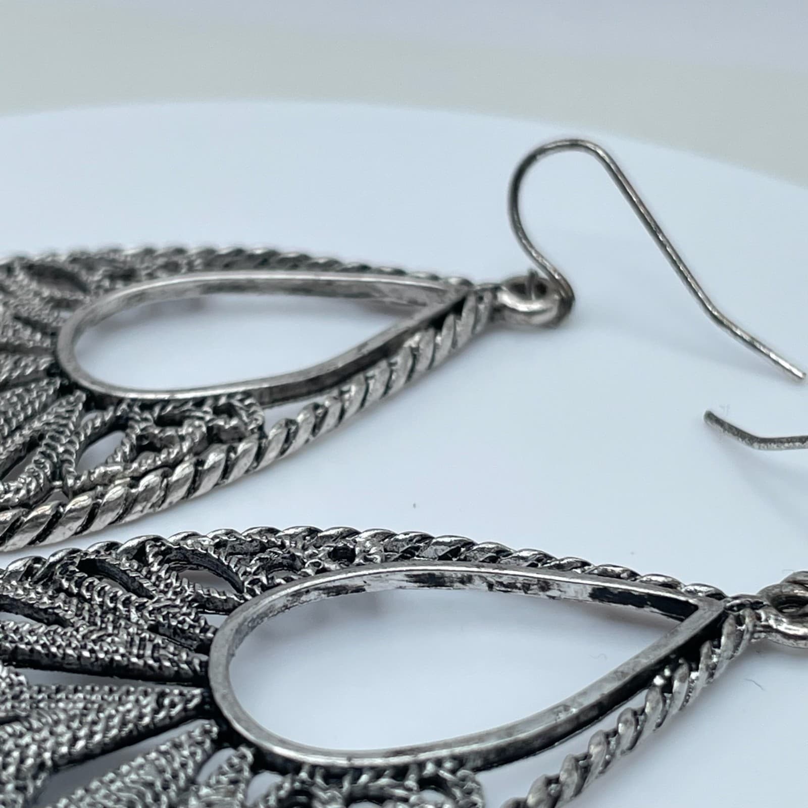 Vintage 90s Silver Tone Filigree Teardrop Dangle Earrings Boho Fashion Jewelry - Thumbnail 8