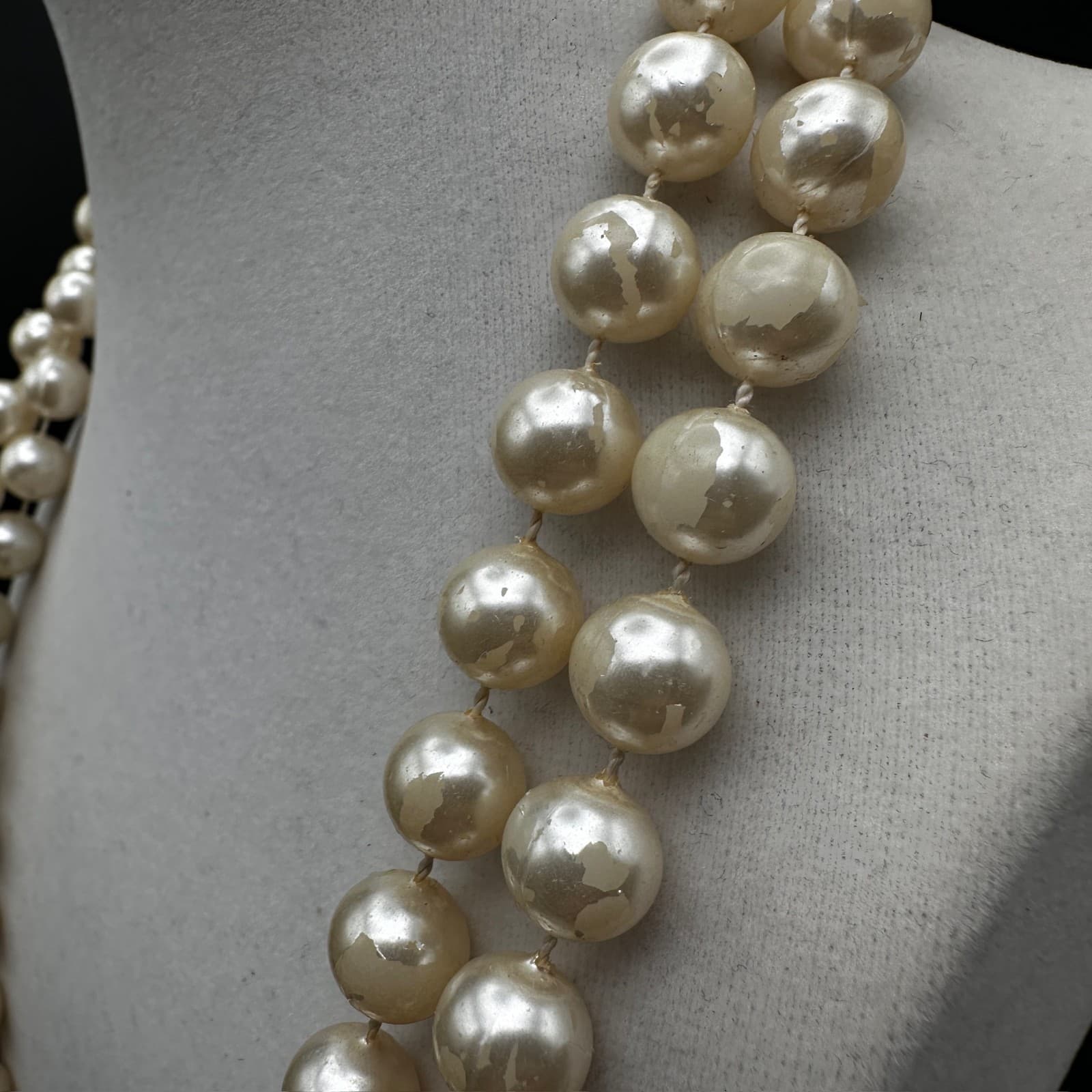 Vintage 90s Faux Ivory Cream Graduated Lucite Plastic Strand Necklace Jewelry - Thumbnail 7