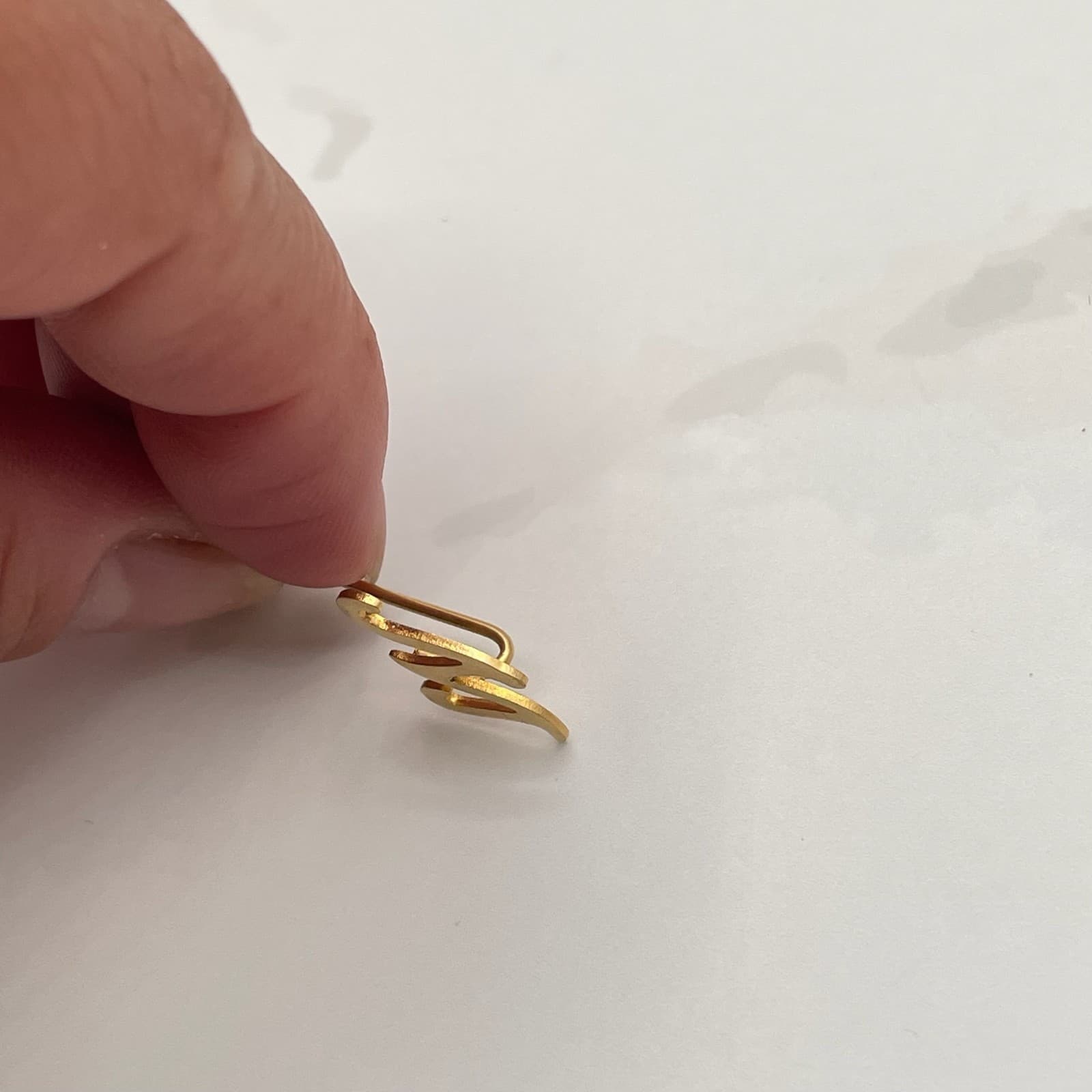 Vintage Gold-Tone Stick Pin with Script Letter Initial “M” – Monogram Lapel Pin - Thumbnail 7