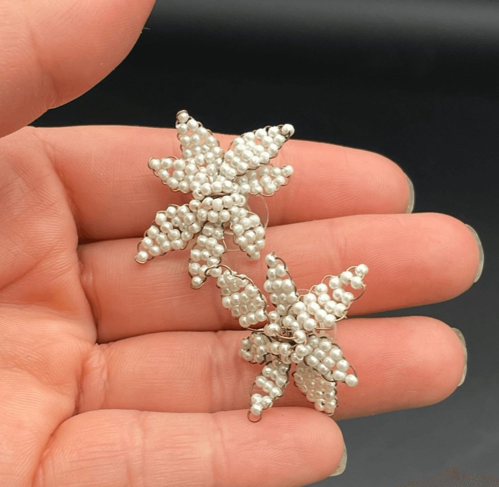 Vintage Seed Bead Flower White Pearlized Gold Tone Post Stud Floral Earrings - Image 1