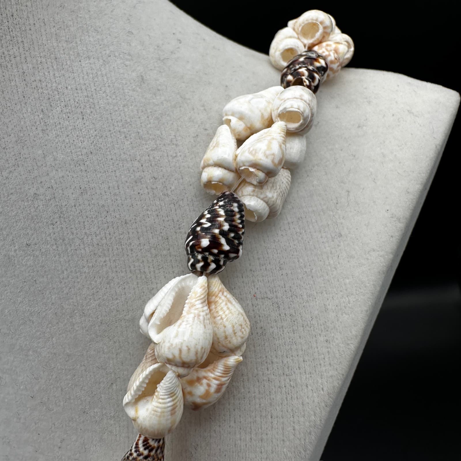 Vintage Natural Brown & White Seashell Strand Necklace Bohemian 80s Jewelry - Thumbnail 7