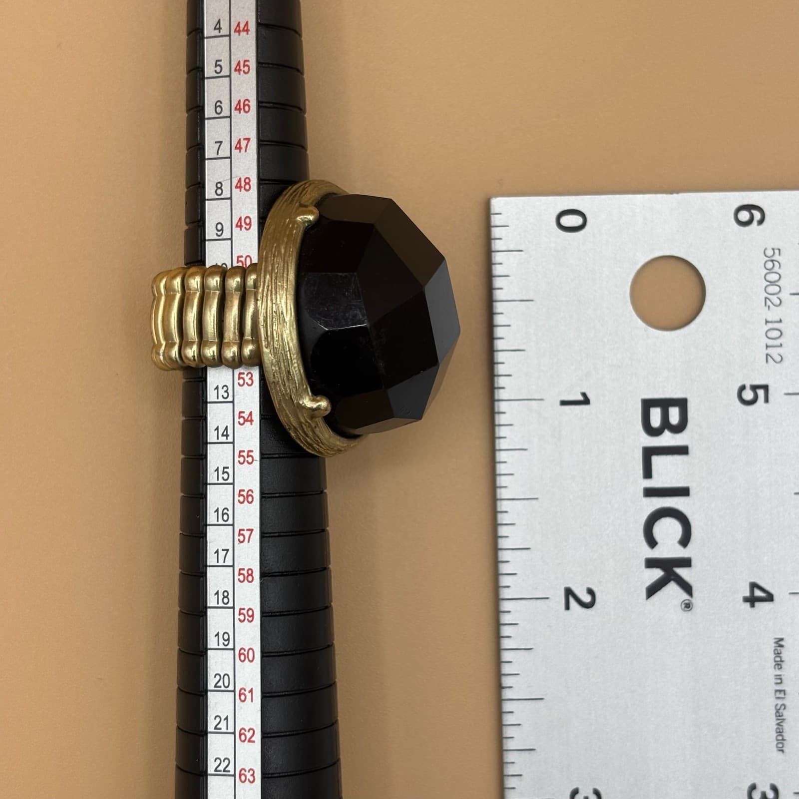 Vintage Black Onyx Gemstone Gold-Toned Classic Cocktail Charm Ring - Size 12 - Thumbnail 5