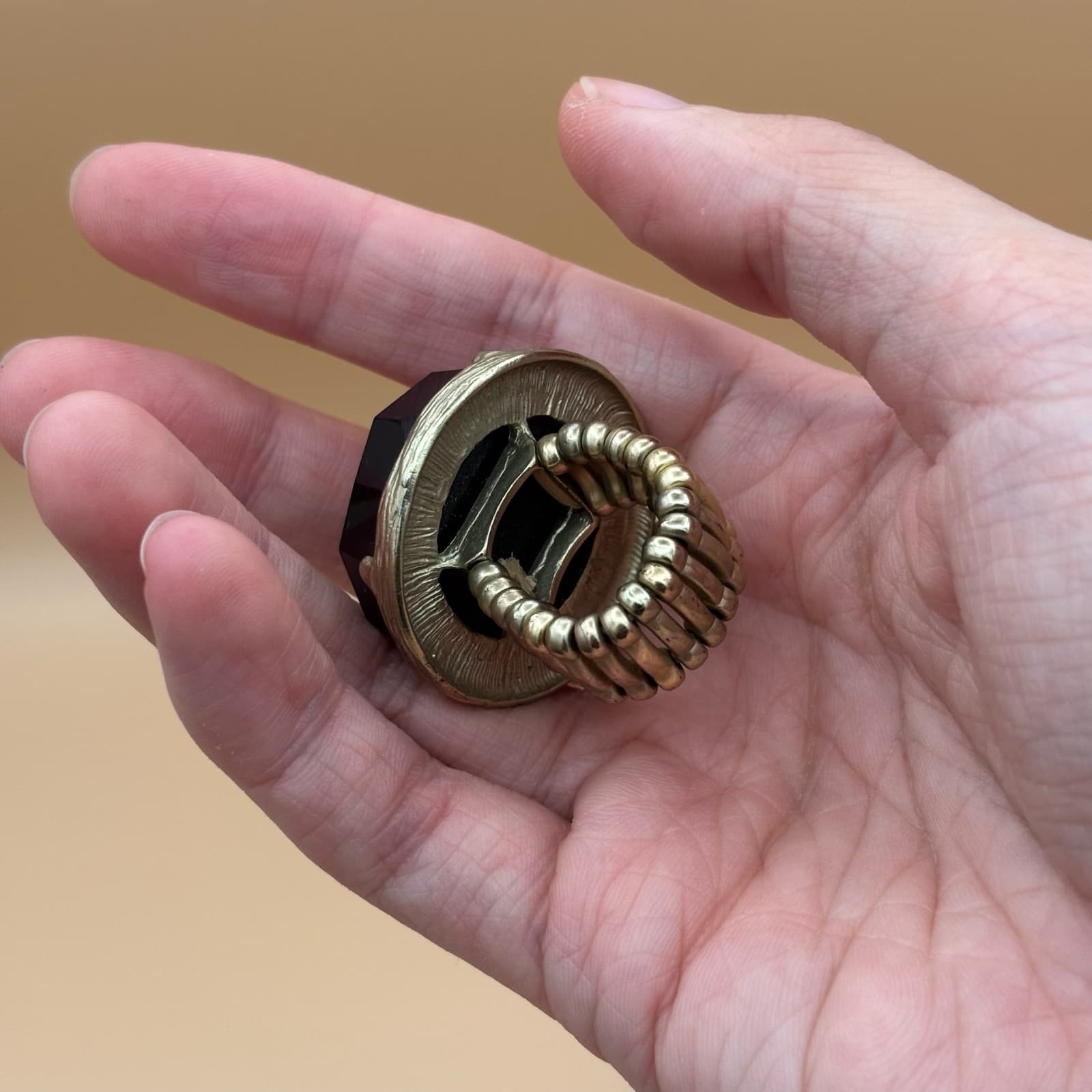 Vintage Black Onyx Gemstone Gold-Toned Classic Cocktail Charm Ring - Size 12 - Thumbnail 4