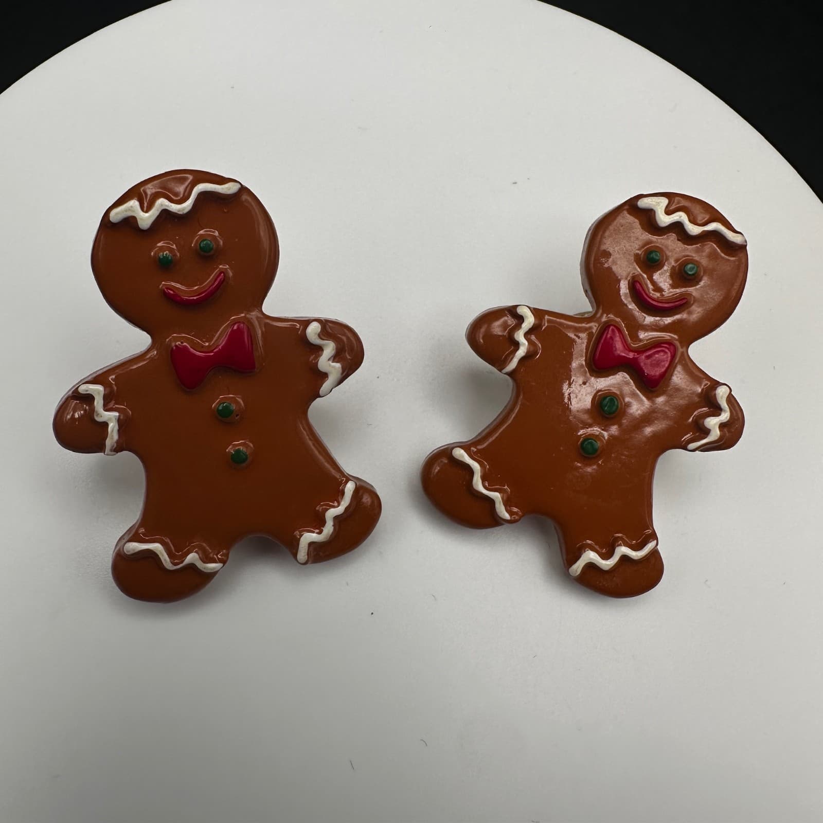 Vintage Y2K Gingerbread Man Earrings Christmas Staple Novelty Post Stud Jewelry - Thumbnail 2