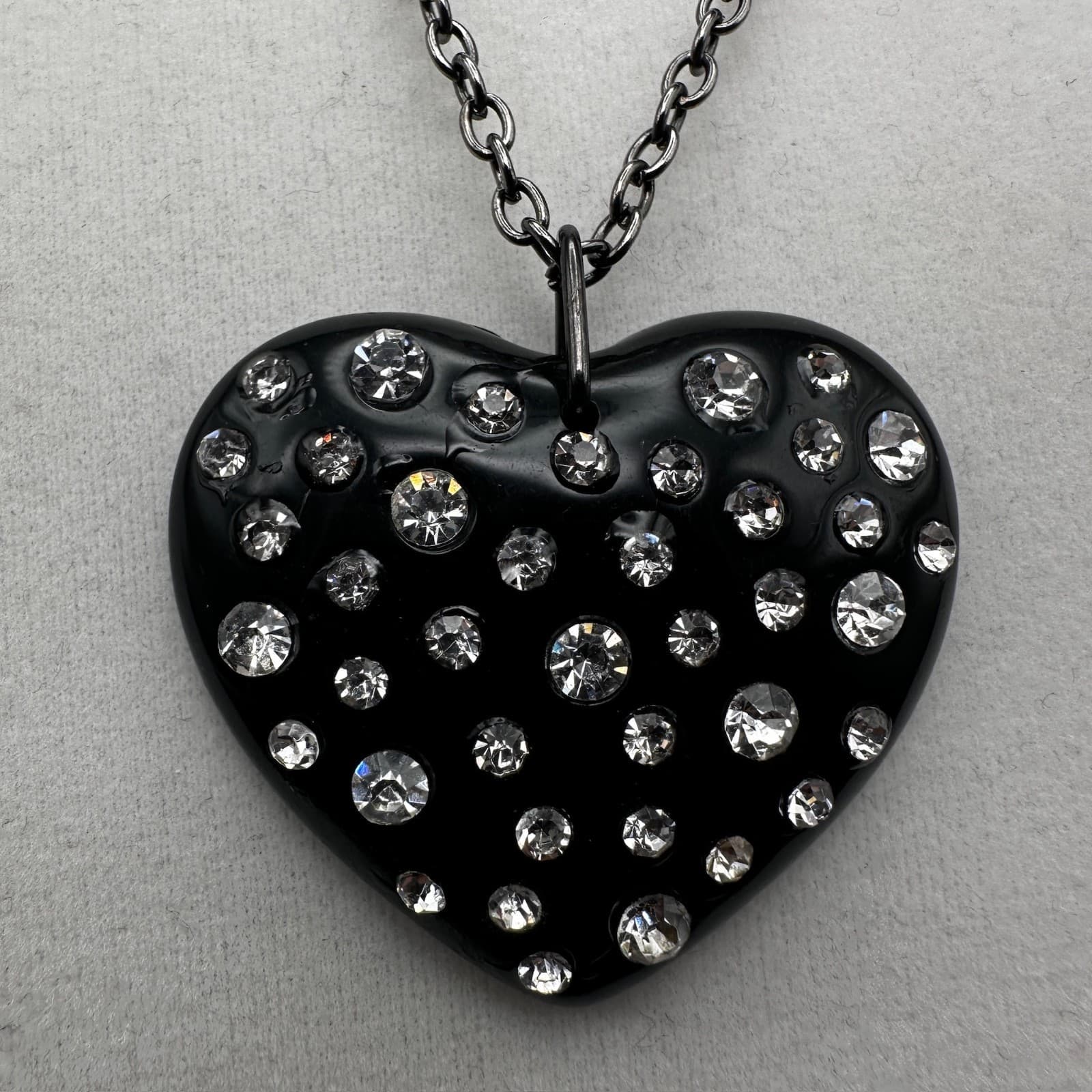 Vintage 90s Black Heart Rhinestone Pendant Necklace Gunmetal Women's Jewelry - Thumbnail 2