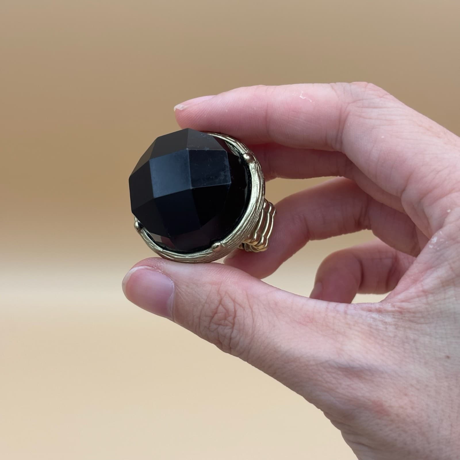 Vintage Black Onyx Gemstone Gold-Toned Classic Cocktail Charm Ring - Size 12 - Thumbnail 2