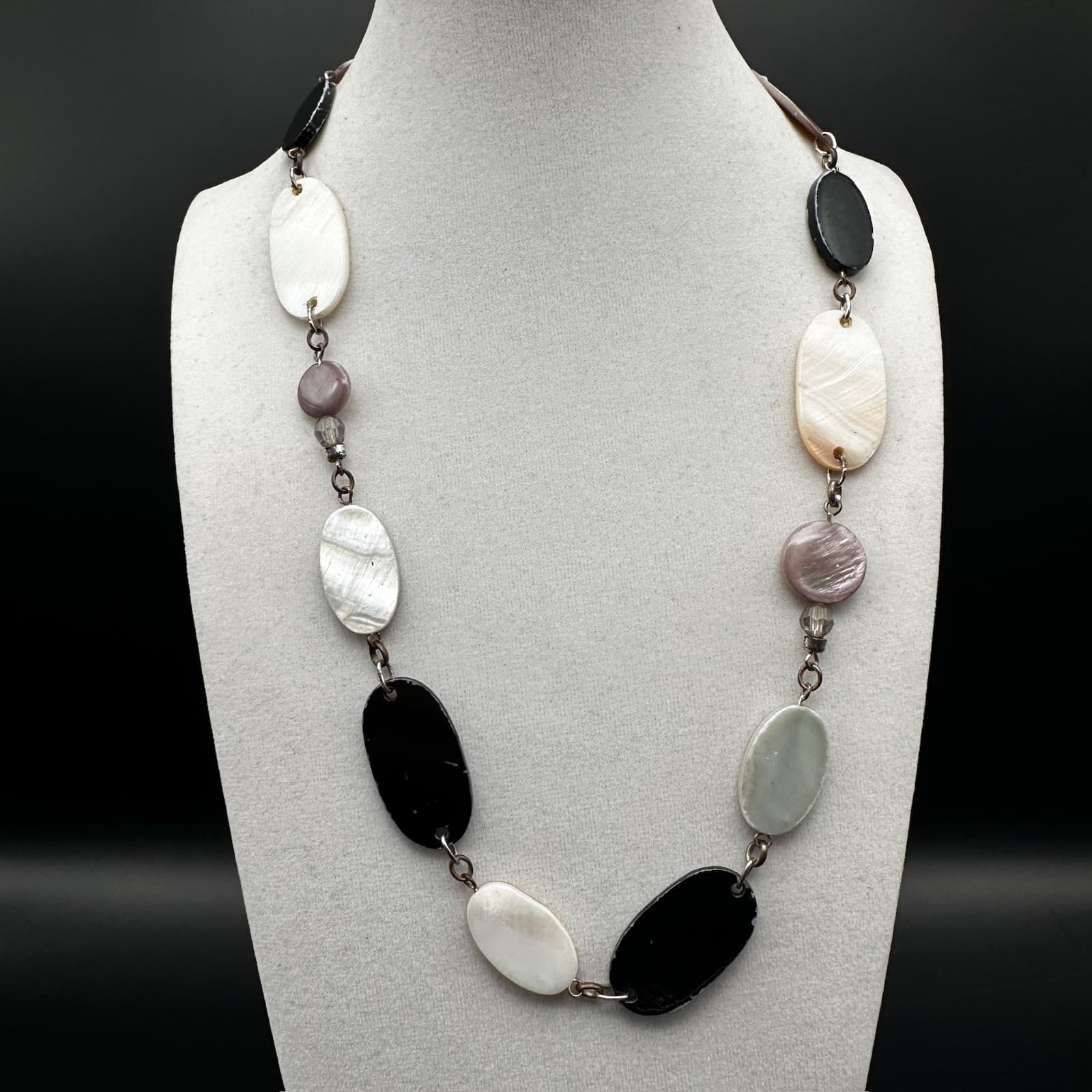 Vintage Black, White Oval Flat Necklace bead single strand statement Jewelry - Thumbnail 2