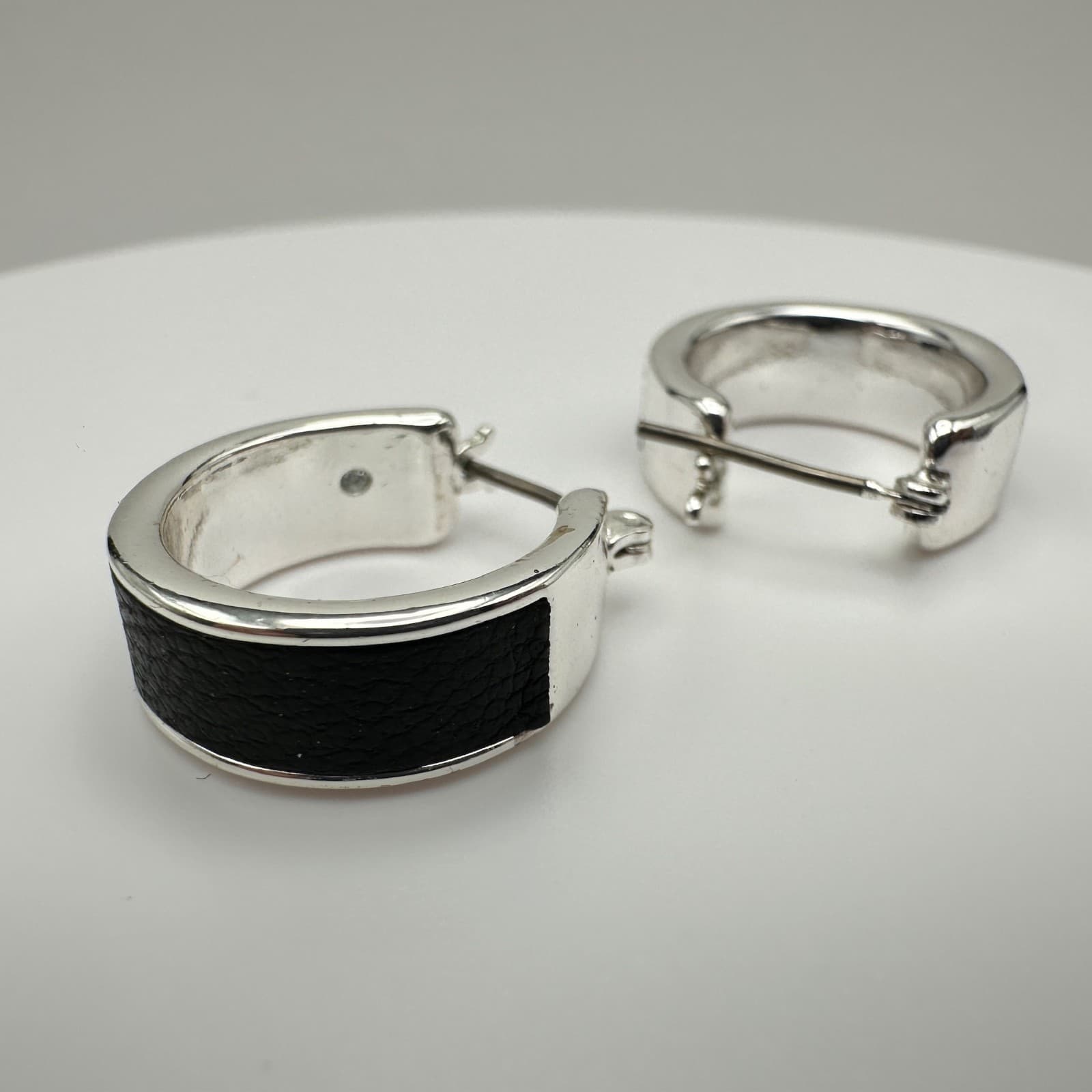 Vintage 90s Wide Hoop Earrings Silver Tone Black Leatherette Accent Women's - Thumbnail 5